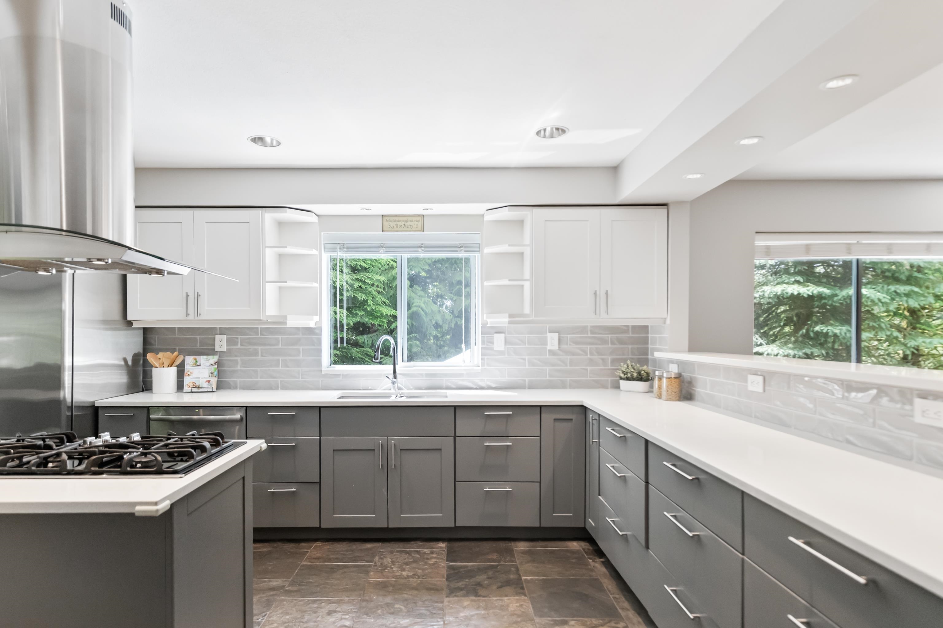 27740 Sayers Crescent, Maple Ridge, BC V2W 1N4