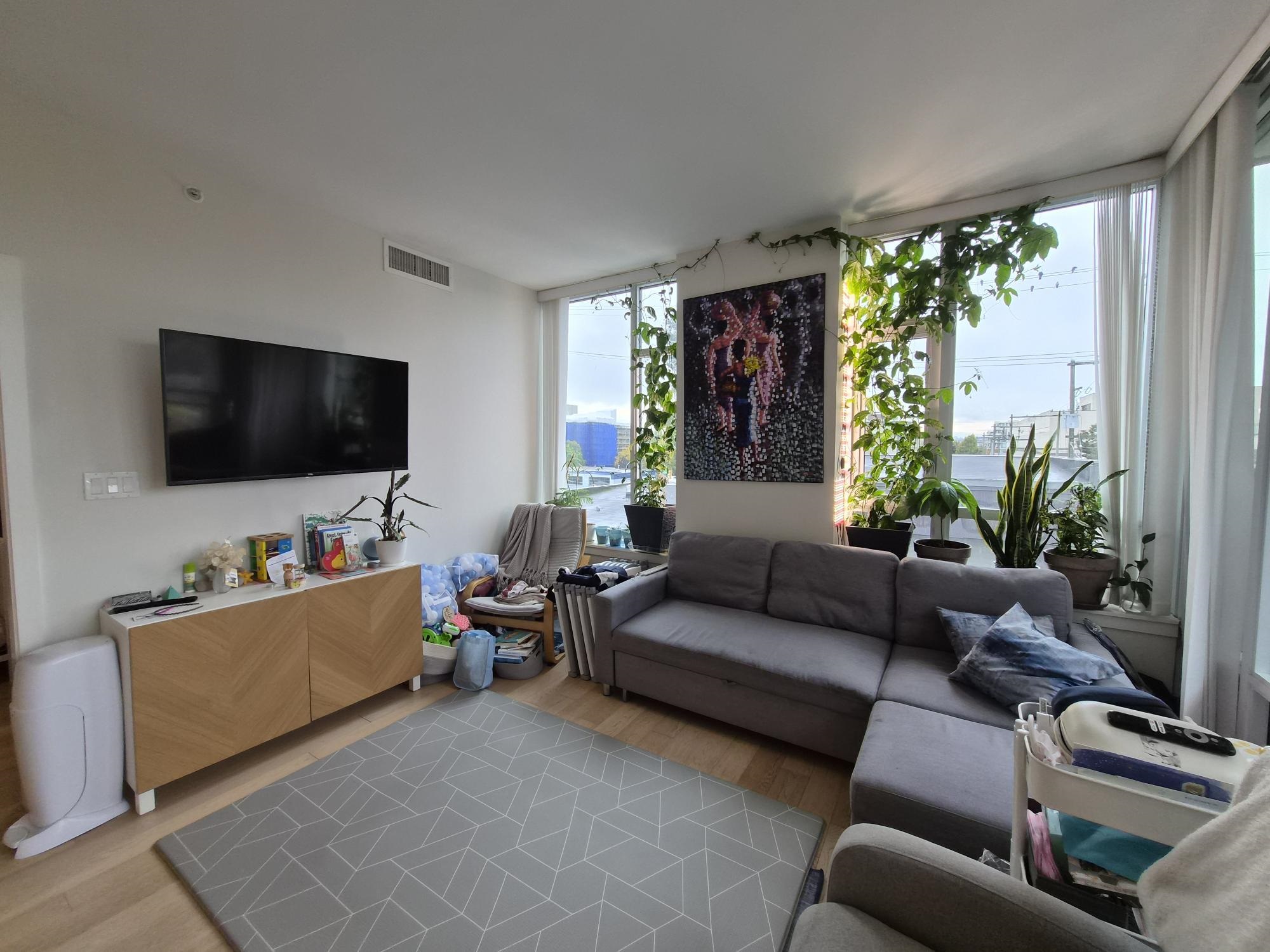 2033 West 10th Avenue #317, Vancouver, BC V6J 0H1