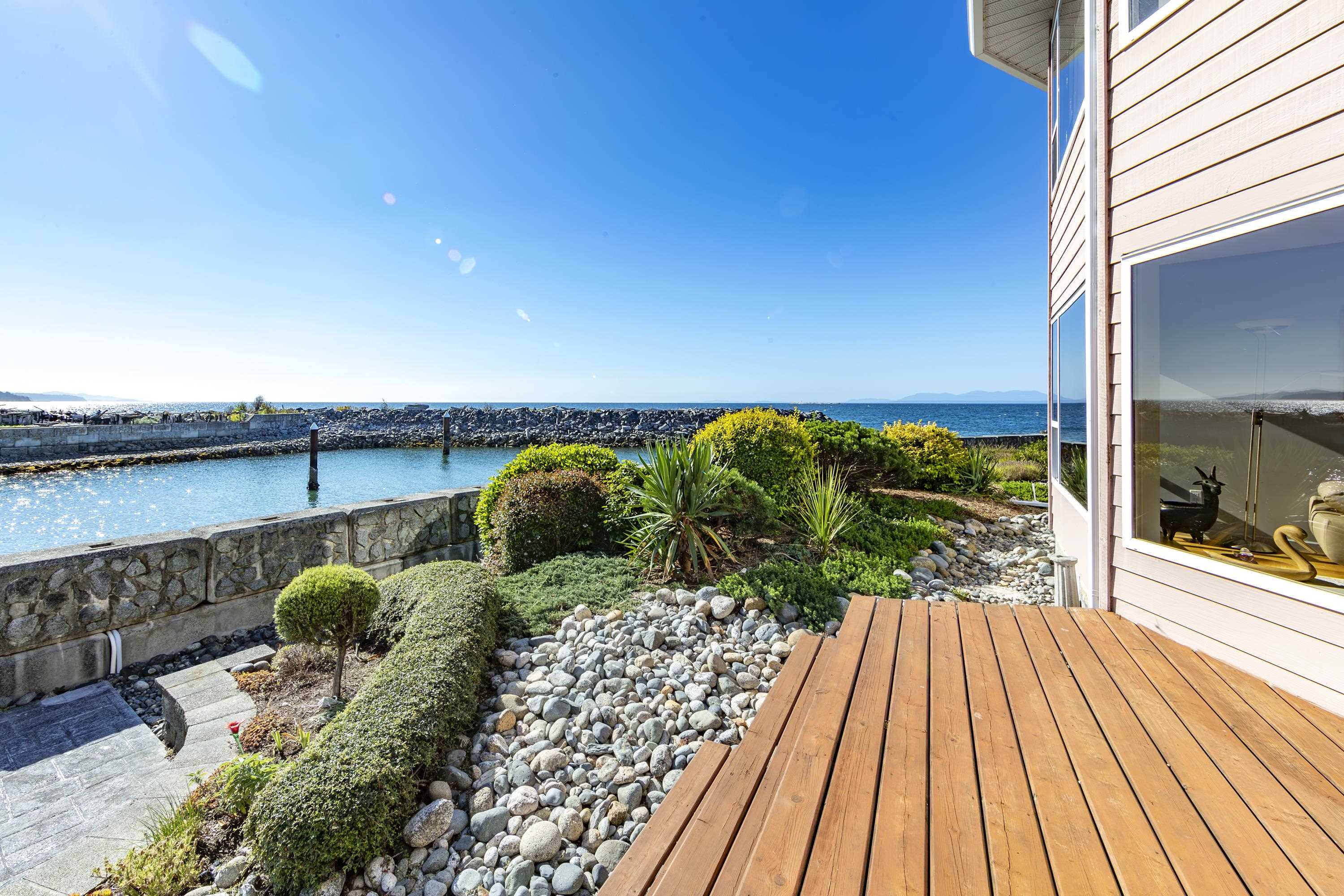 1585 Field Rd #226, Sechelt, BC V7Z 0H1