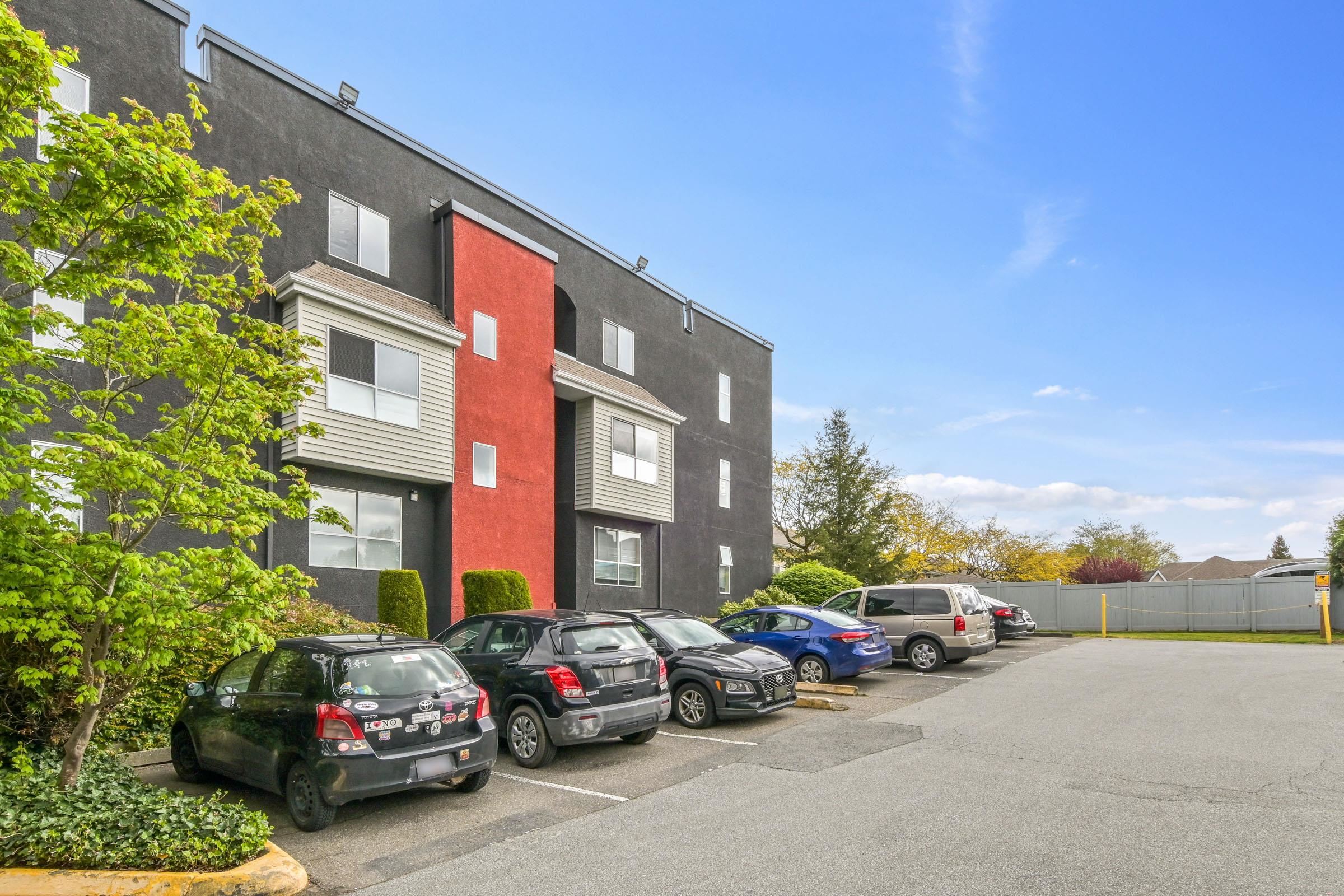 5700 200 Street #208, Langley, BC V3A 7S6
