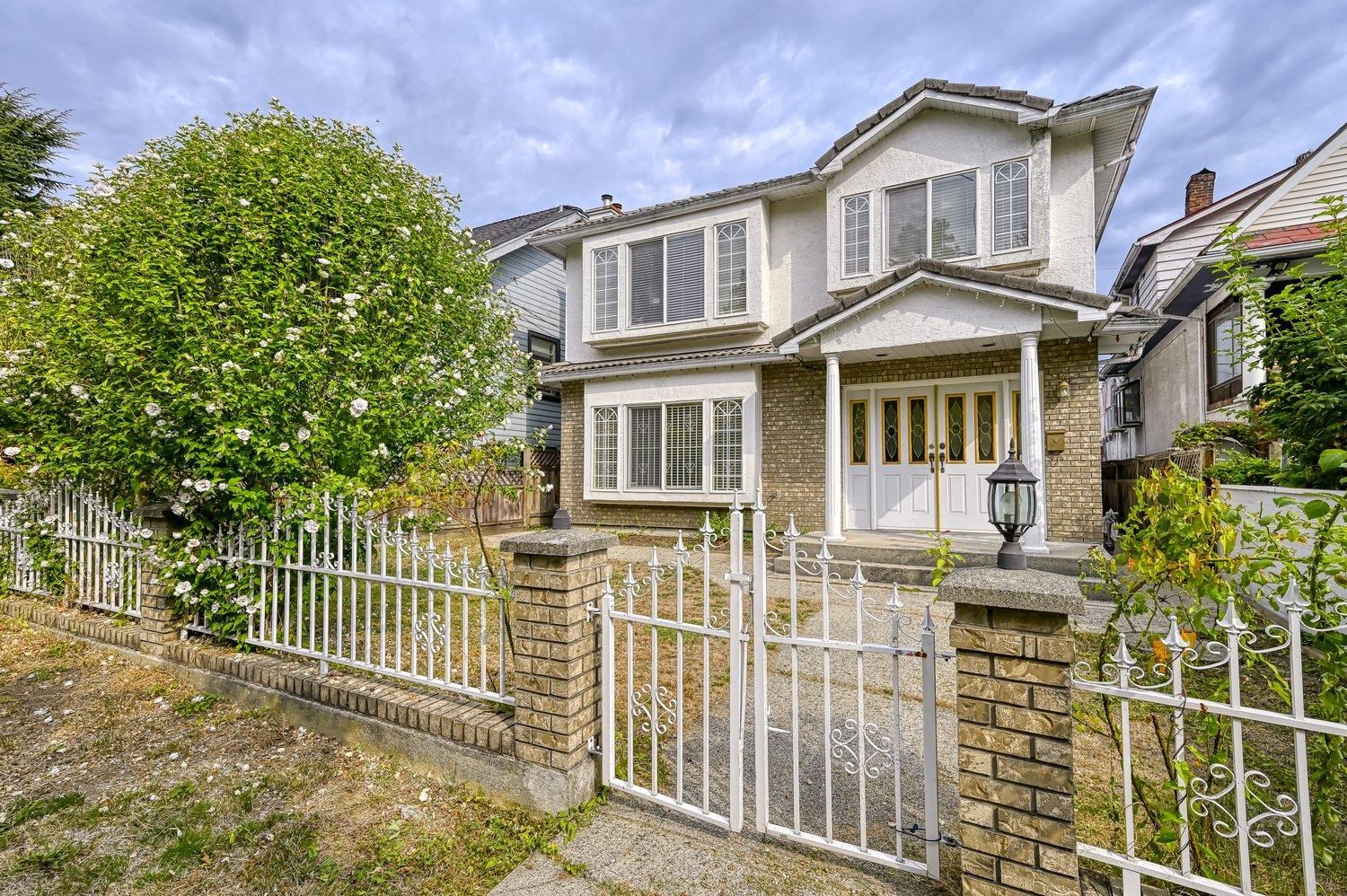 3315 Charles Street, Vancouver, BC V5K 3C3
