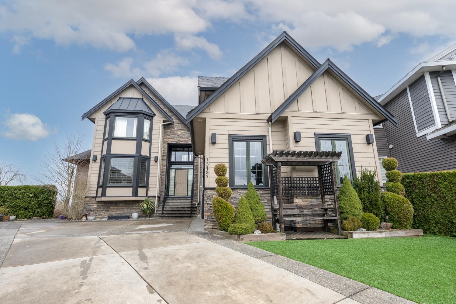 12487 Davenport Drive, Maple Ridge, BC V2X 8X2