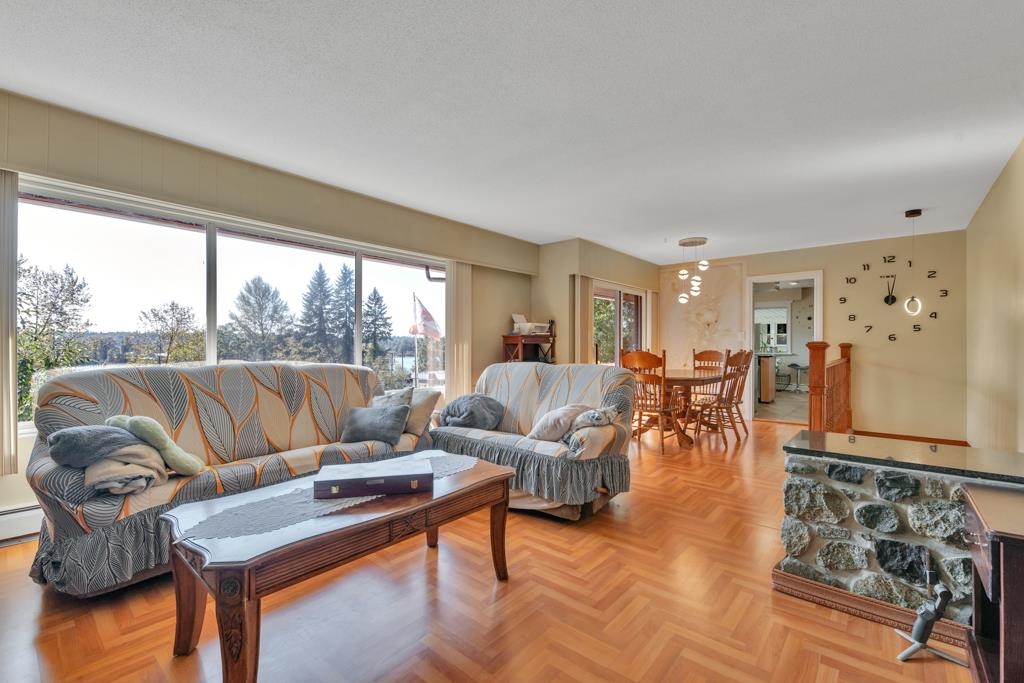 263 Street, Maple Ridge, BC V2W 1K3