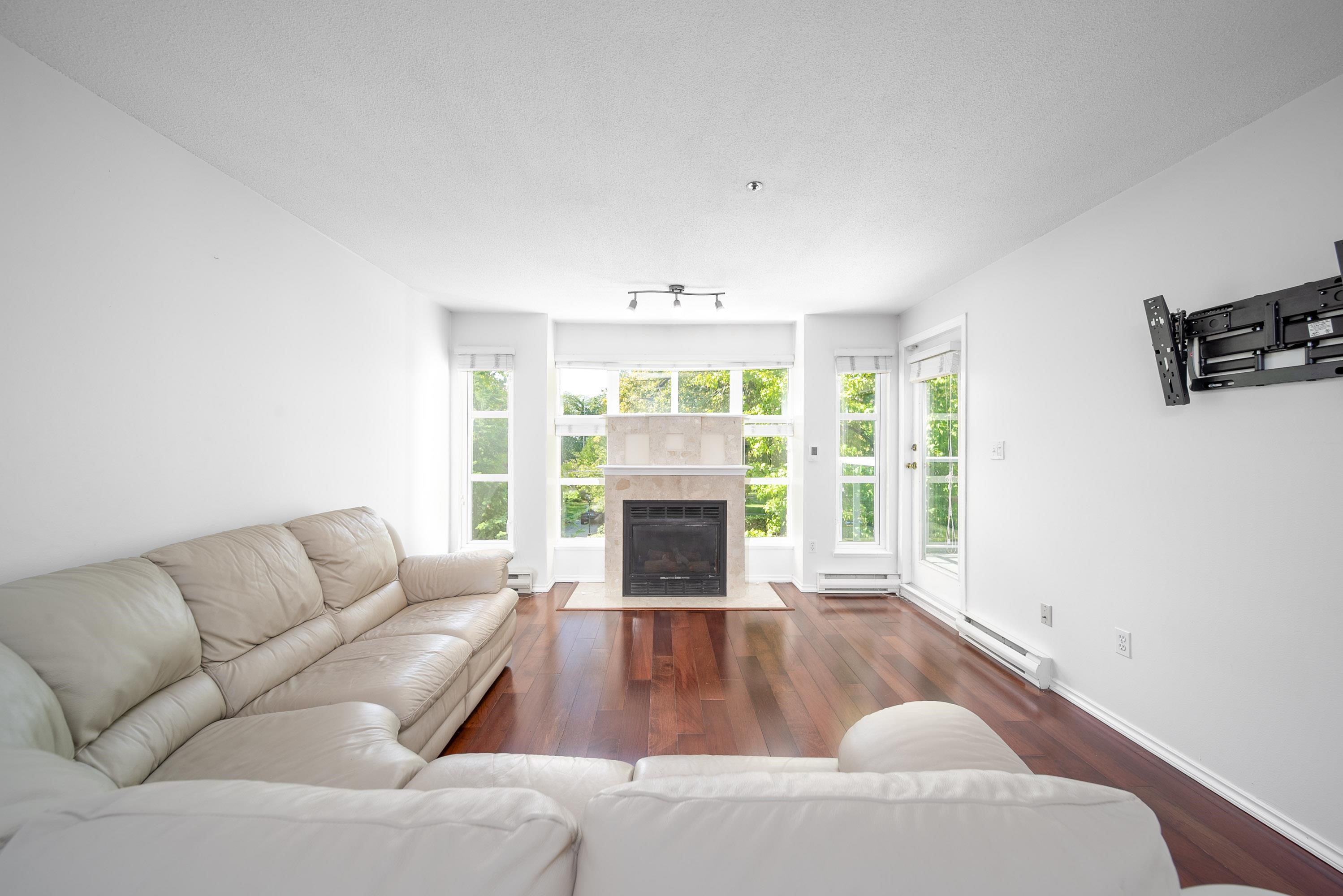 8728 Southwest Marine Drive #302, Vancouver, BC V6P 6A4