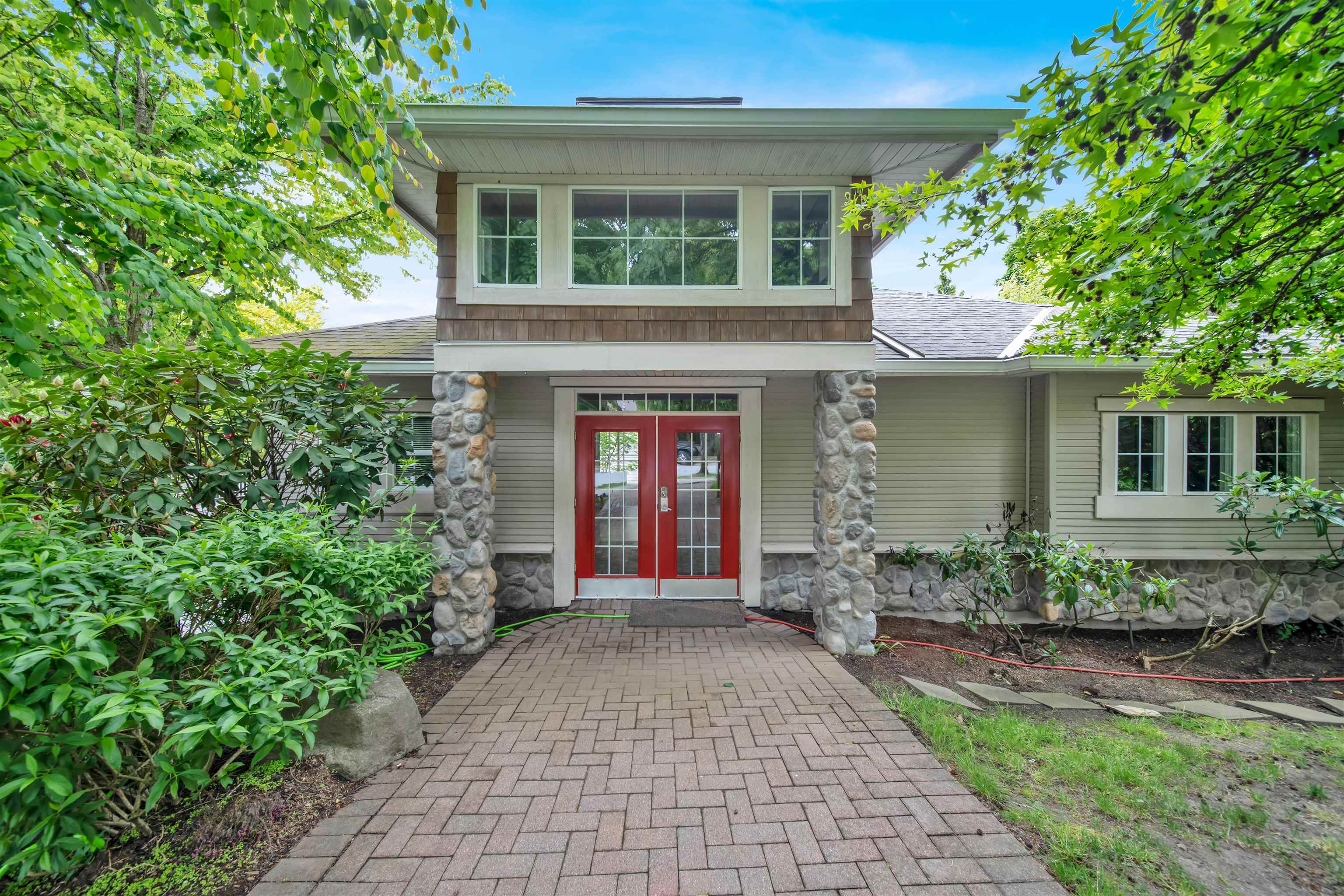 14952 58 Avenue #7, Surrey, BC V3S 9J2
