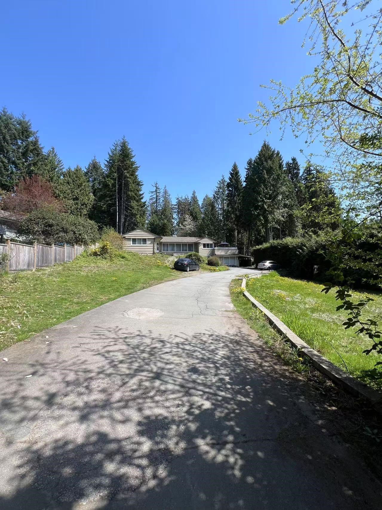533 Hadden Drive, West Vancouver, BC V7S 1G8