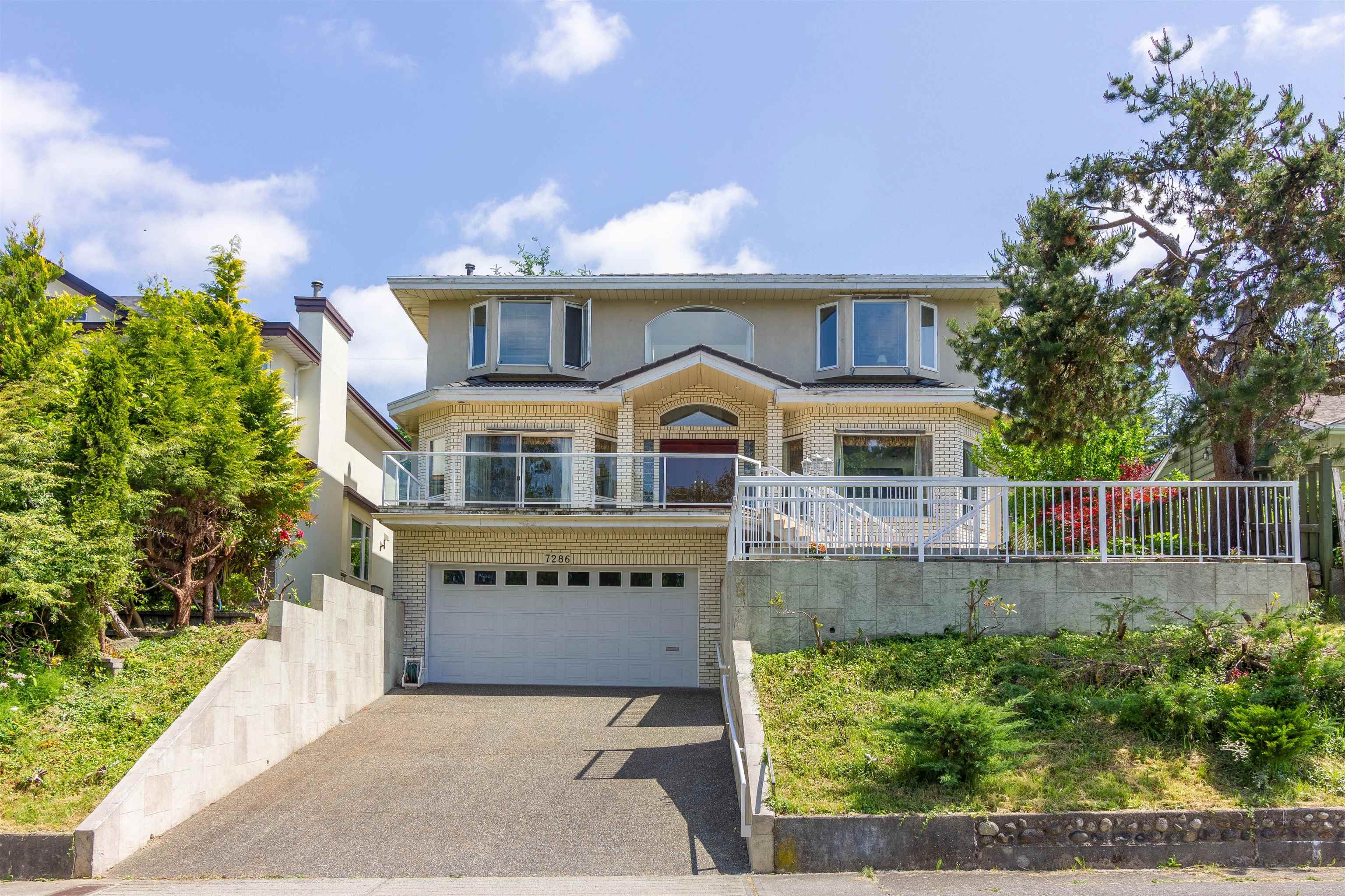 7286 Barnet Road, Burnaby, BC V5A 1E2