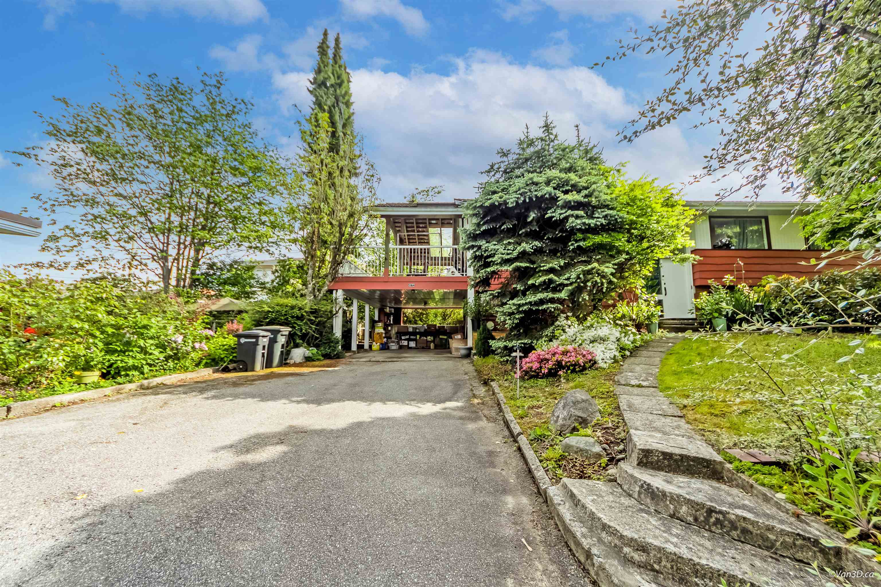 4872 Gilpin Court, Burnaby, BC V5G 3A3