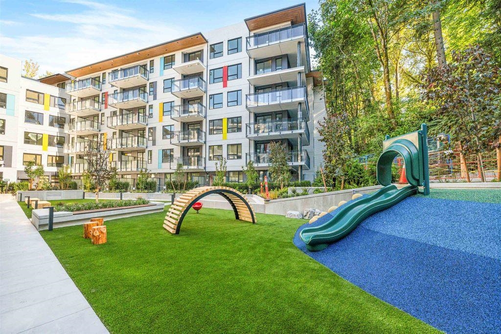 2015 St Johns St #218, Port Moody, BC V3H 0N5