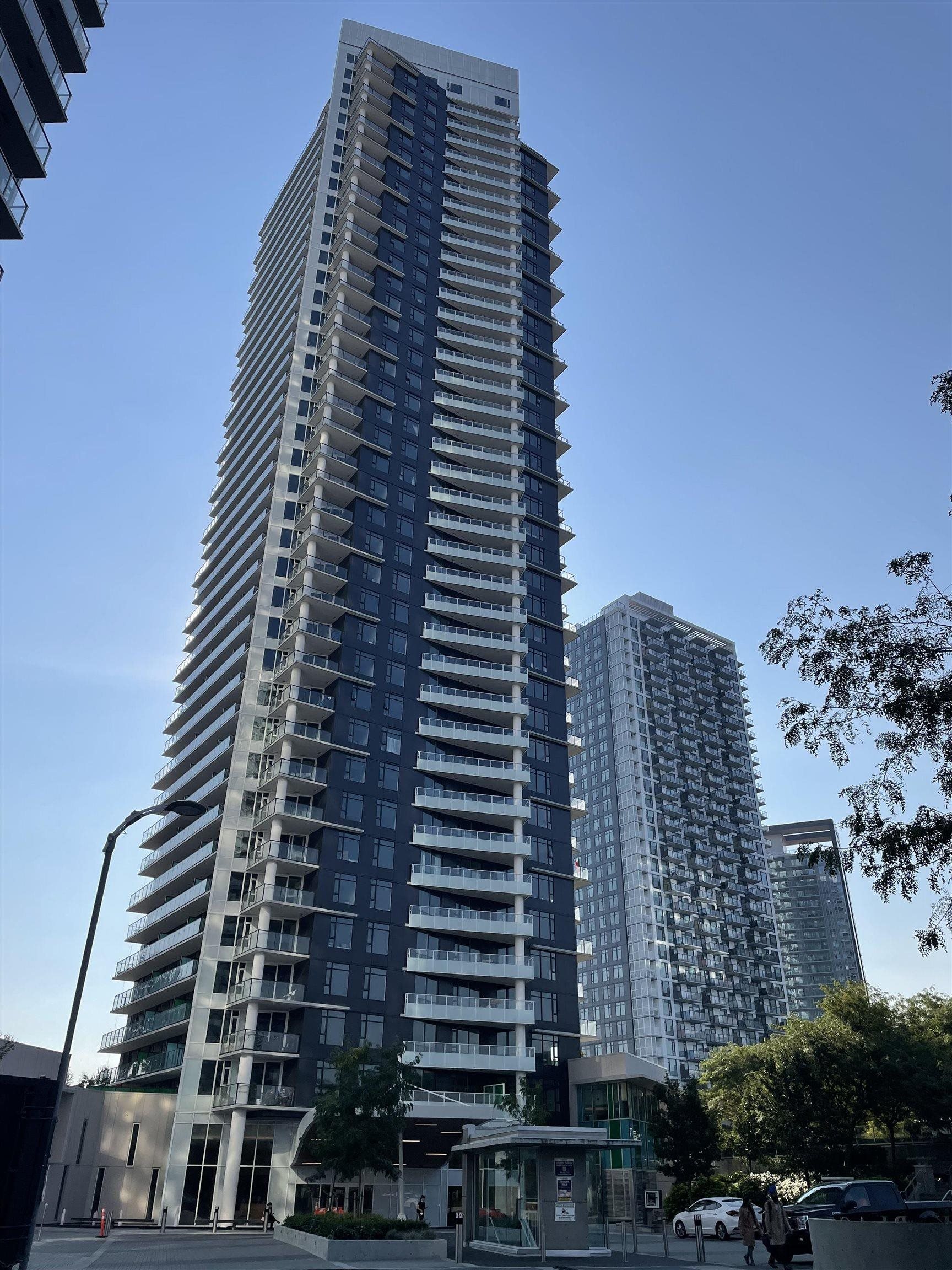 9887 Whalley Boulevard #805, Surrey, BC V3T 0P4