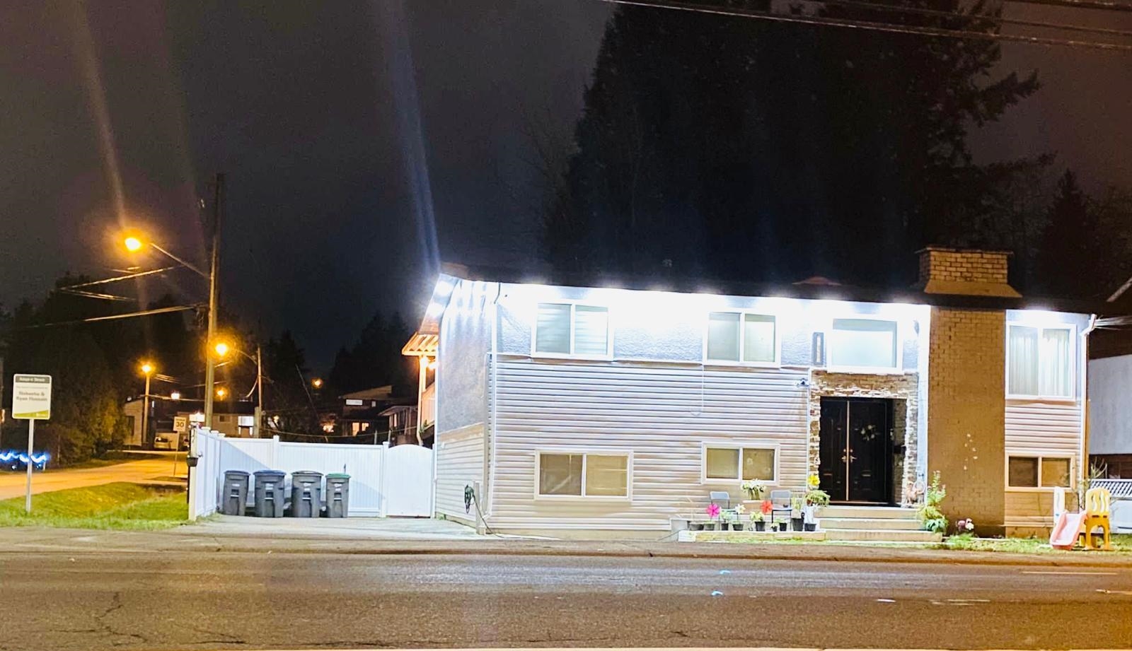 100 Avenue, Surrey, BC V3V 2X5