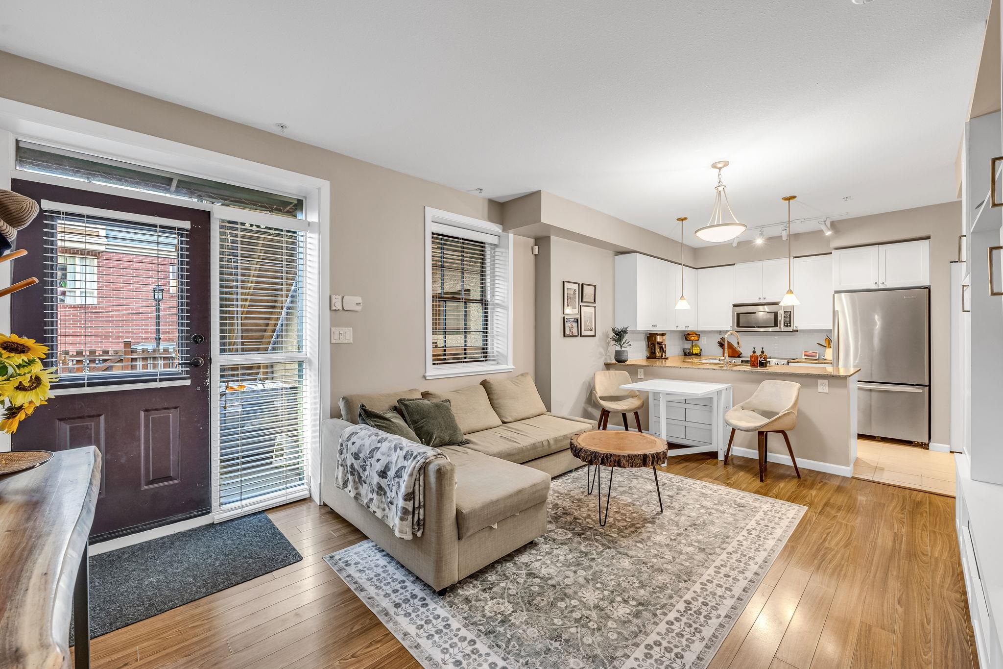 12 East Royal Avenue #3, New Westminster, BC V3L 0B7