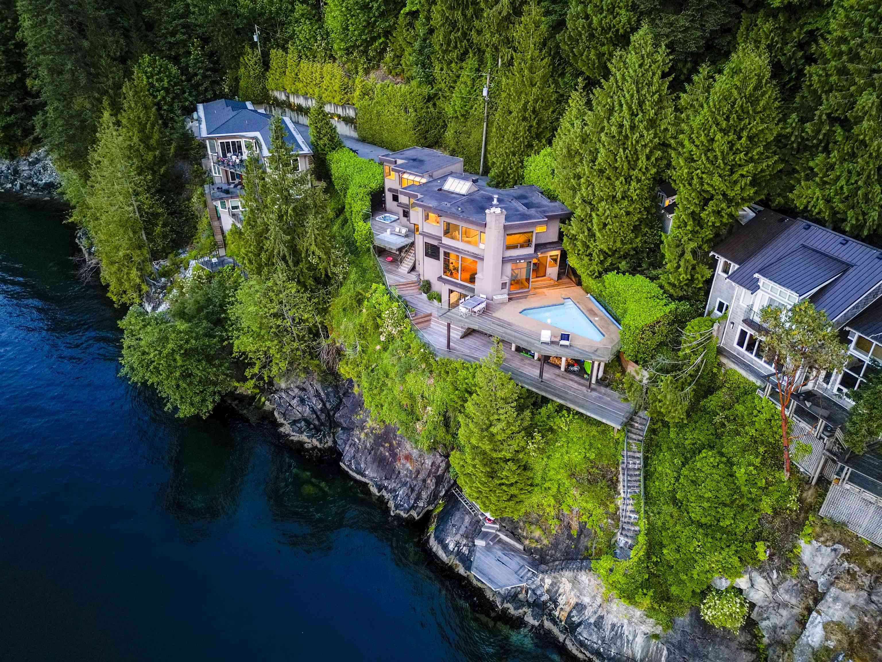 8275 Pasco Road #v7w,2t5, West Vancouver, BC V7W 2T5