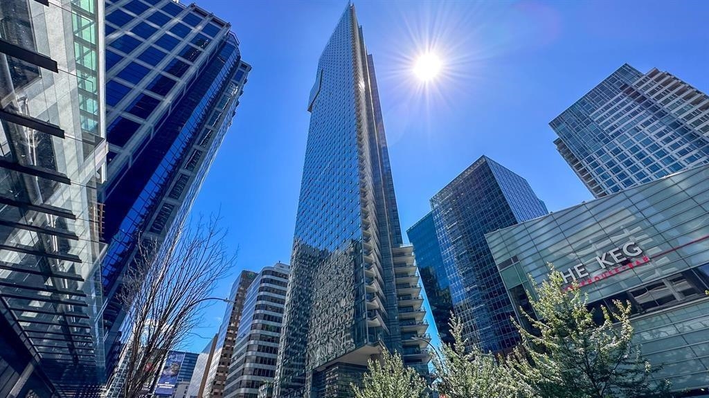 1128 West Georgia Street #5004, Vancouver, BC V6C 3T1