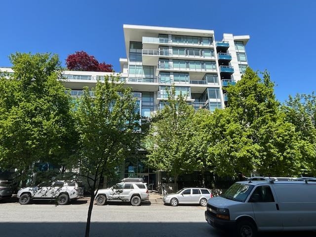 1777 West 7th Avenue #101, Vancouver, BC V6J 0E5