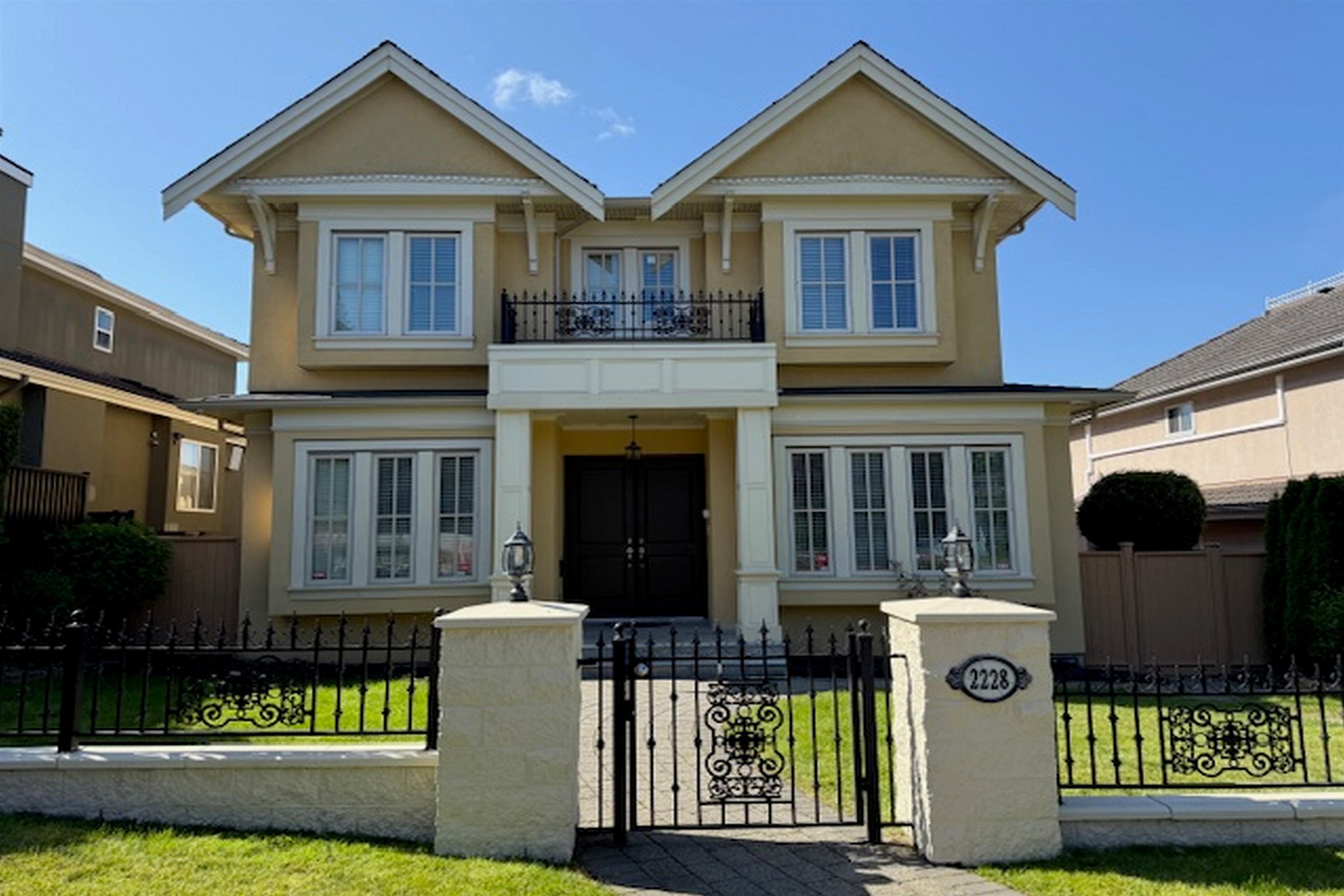 2228 West 22nd Avenue, Vancouver, BC V6L 1L7