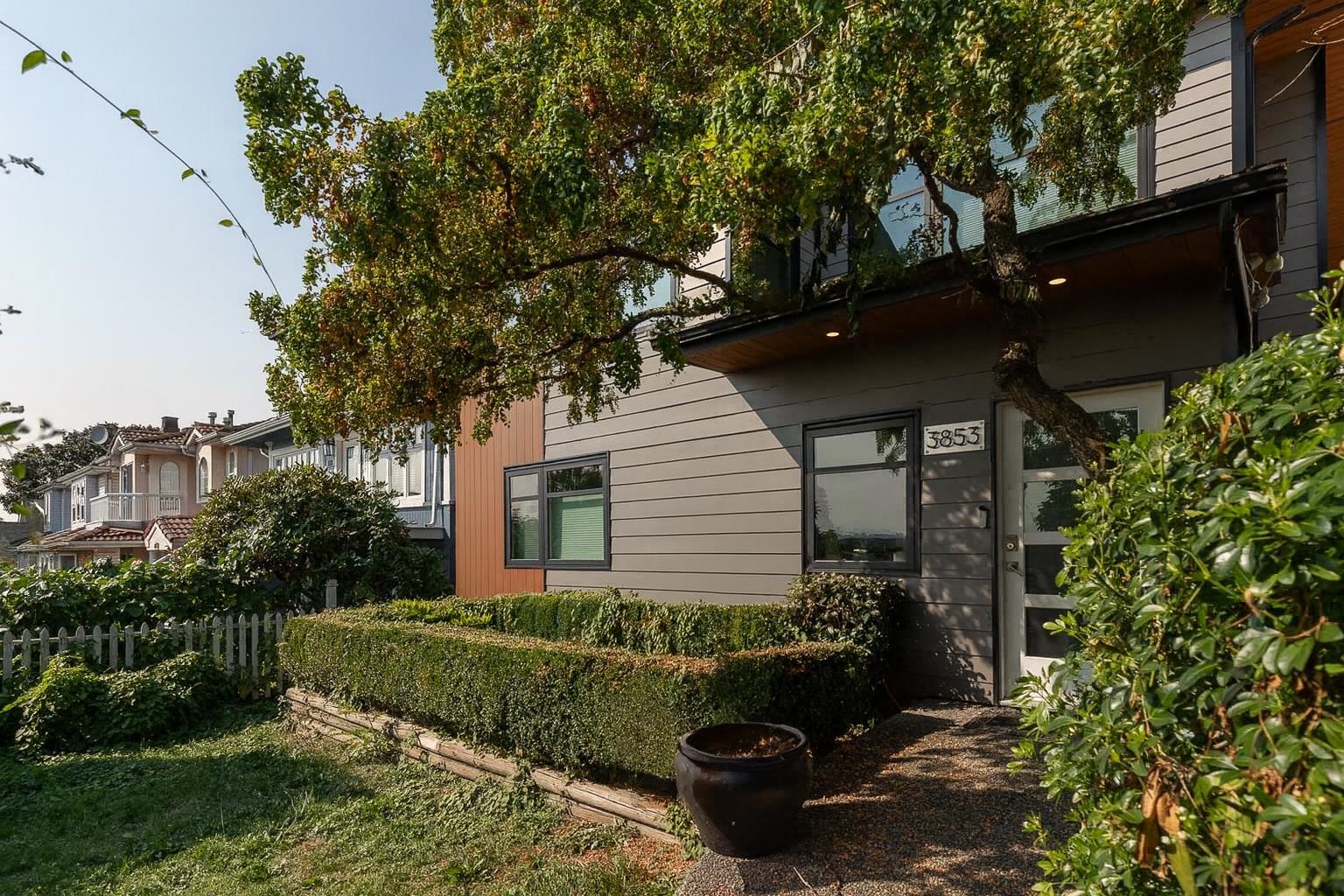 3853 Frances Street, Burnaby, BC V5C 2P1