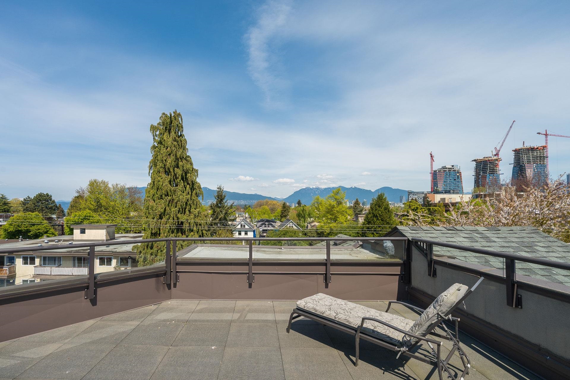 1959 West 2nd Avenue #101, Vancouver, BC V6J 1J2