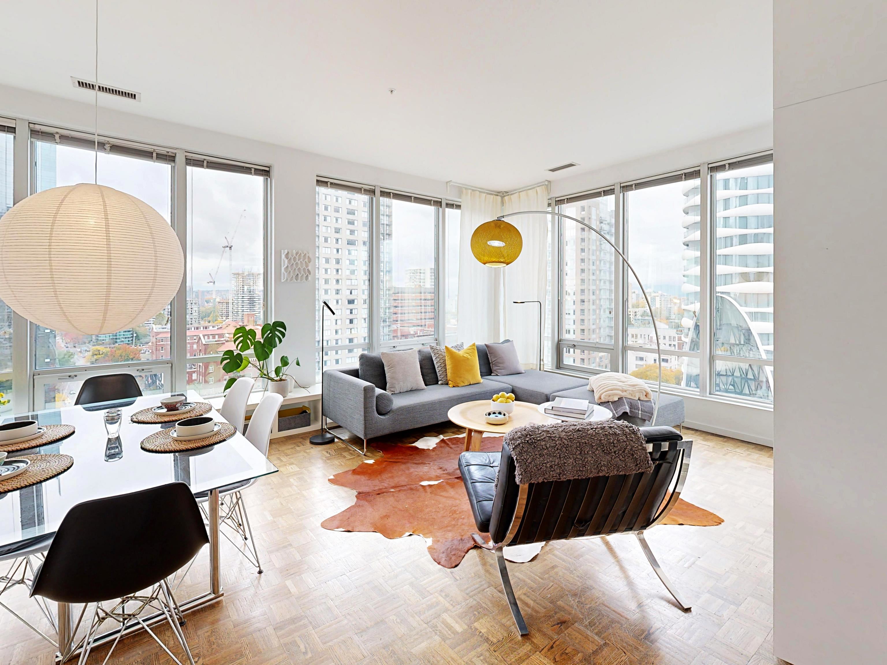 989 Nelson Street #1207, Vancouver, BC V6Z 2S1