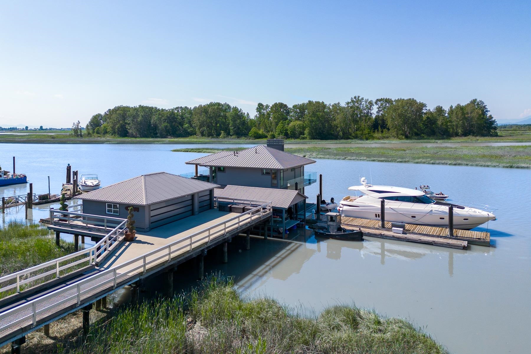 4379 River Road West, Delta, BC V4K 1R9