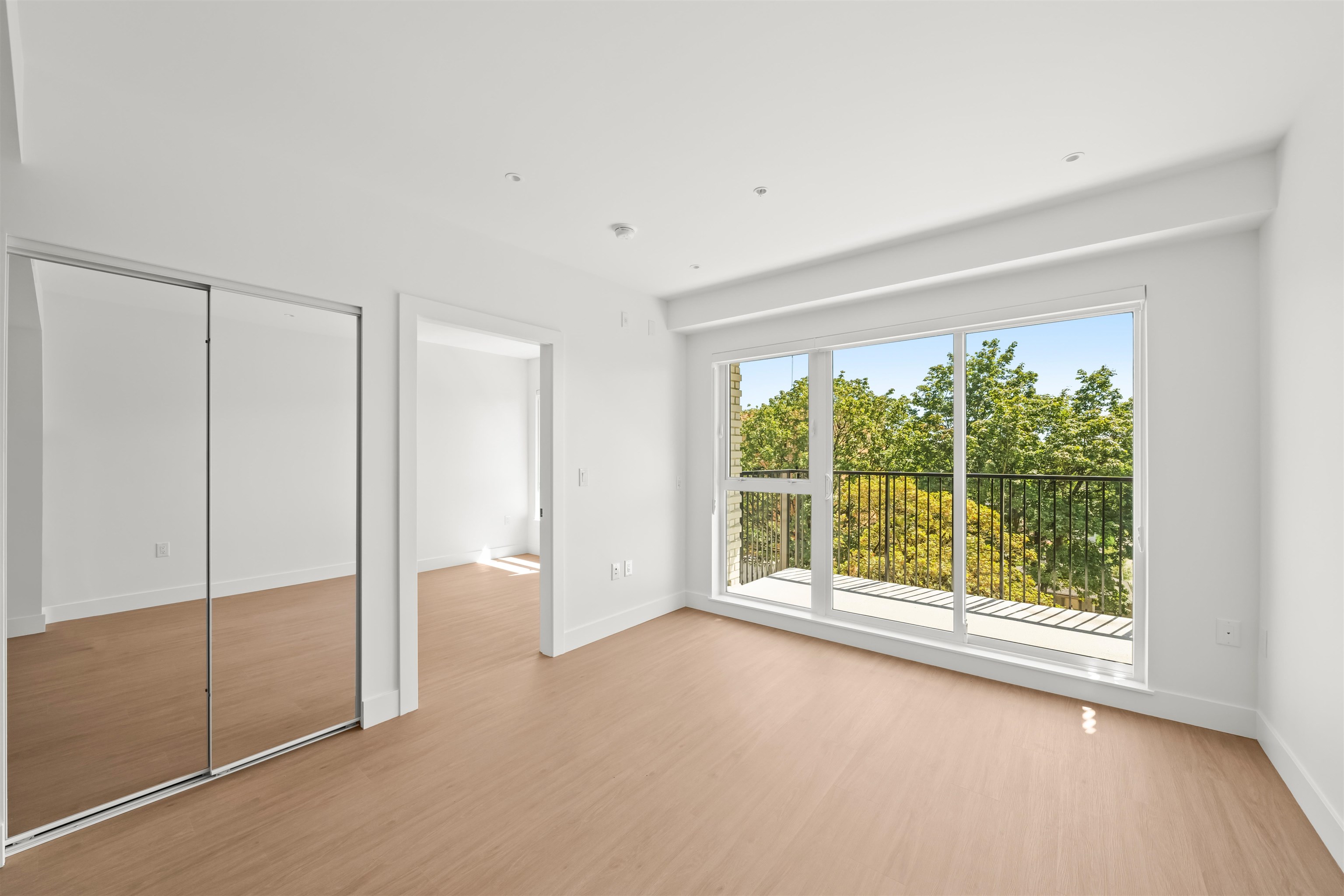2235 E Broadway #505, Vancouver, BC V5N 0J5