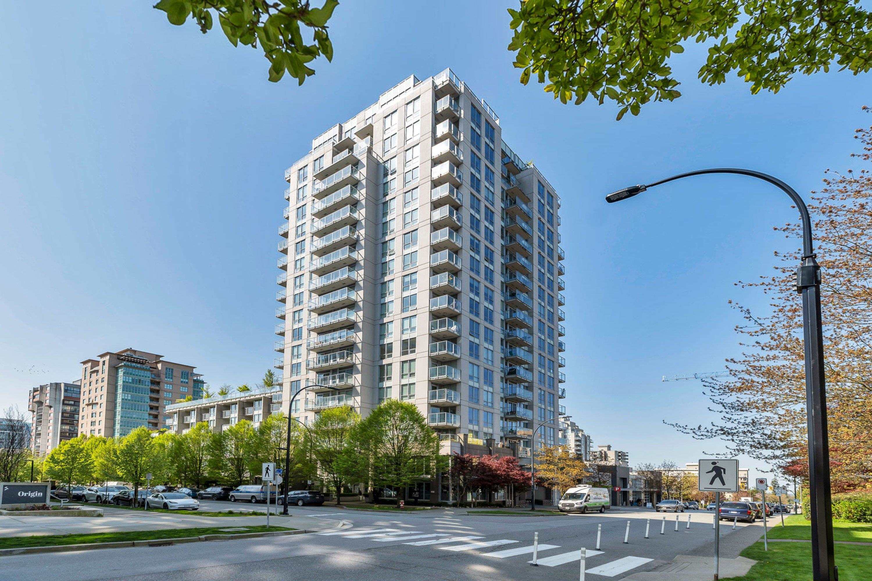 135 17th Street East #704, North Vancouver, BC V7L 0C4