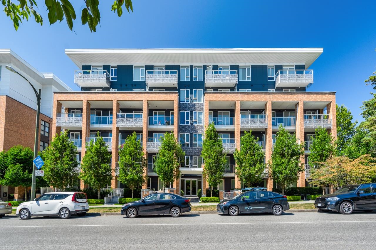 6933 Cambie Street #205, Vancouver, BC V6P 0J1