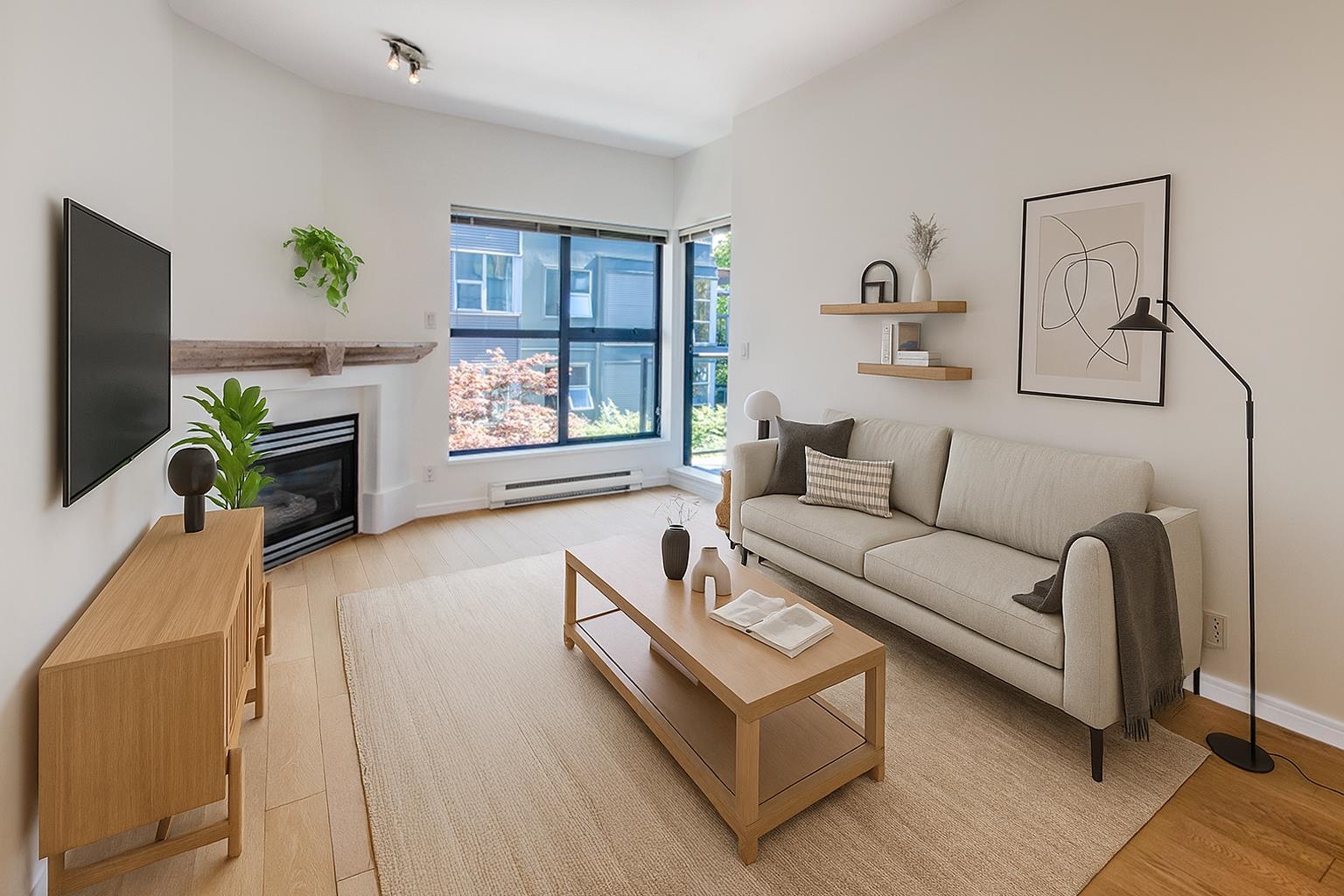 2688 Vine Street #305, Vancouver, BC V6K 4T6