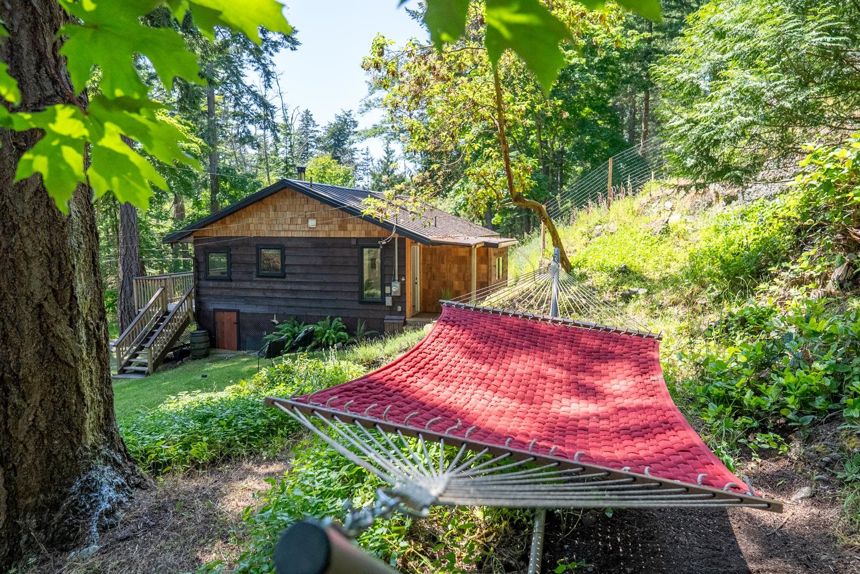 9907 Gowlland Pt Rd, Pender Island, BC V0N 2M3