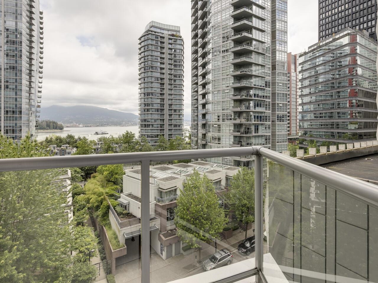 1228 West Hastings Street #601, Vancouver, BC V6E 4S6