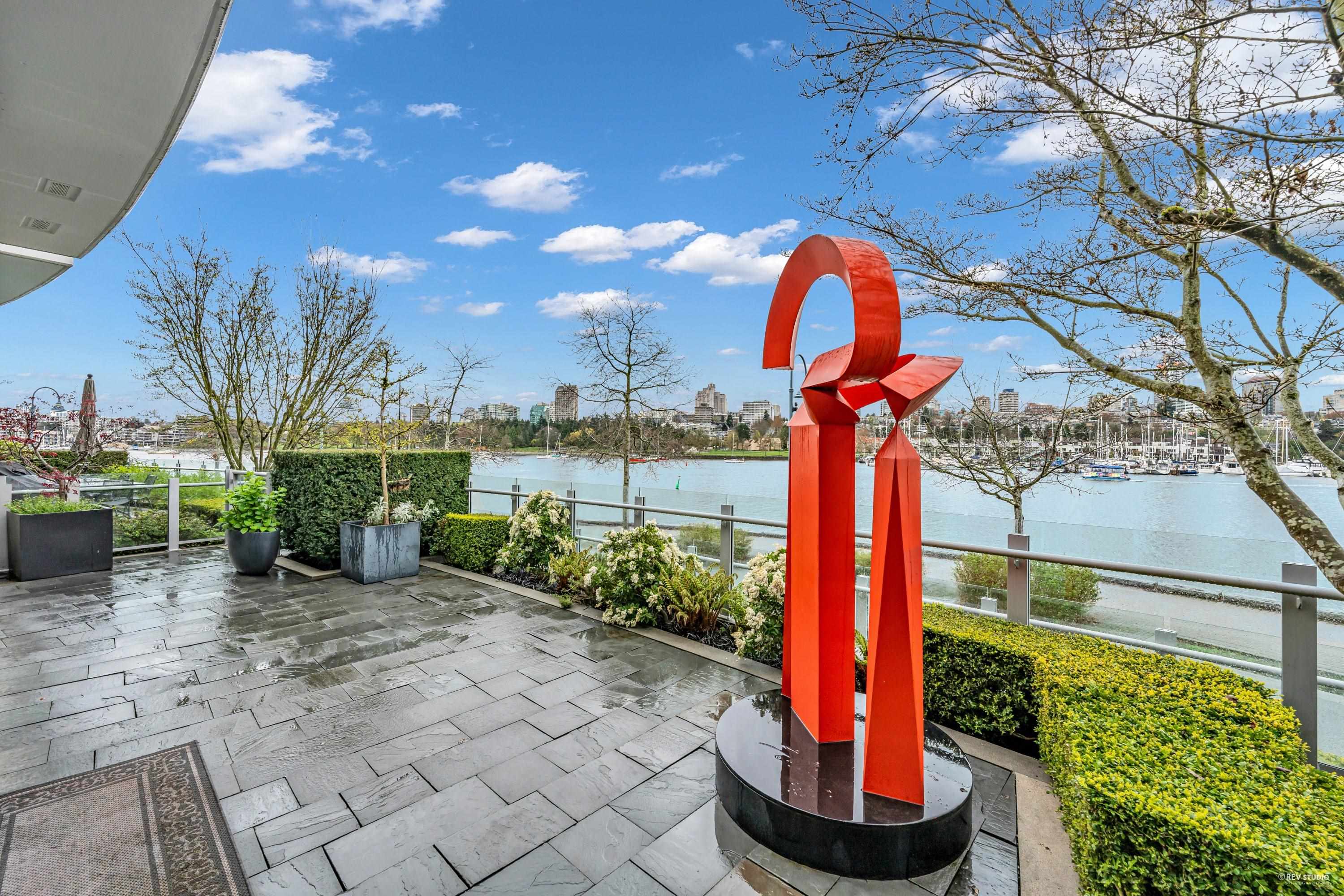 1576 Homer Mews, Vancouver, BC V6Z 0A6