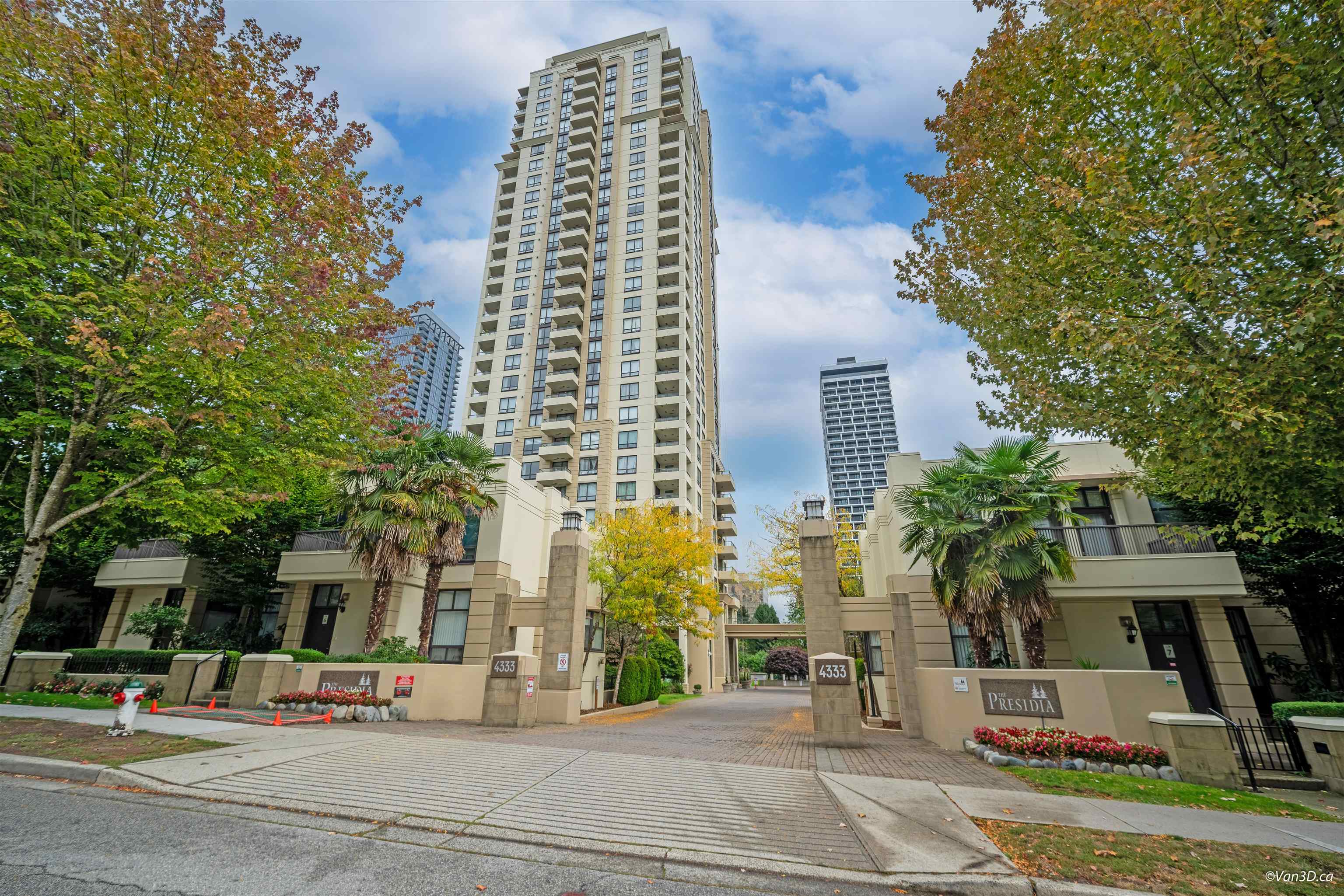 4333 Central Boulevard #902, Burnaby, BC V5H 4W8