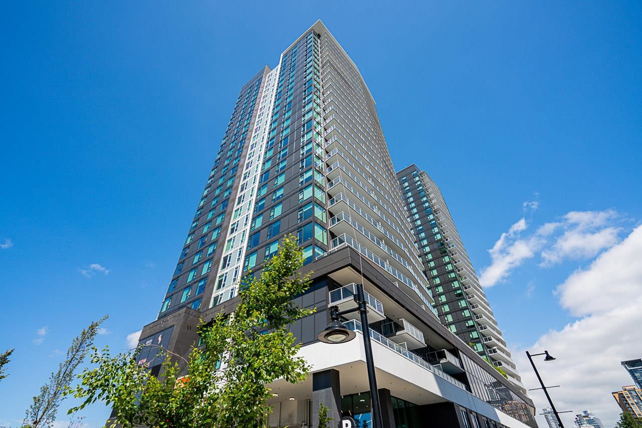 308 Alderson Ave #1306, Coquitlam, BC V3K 0J2