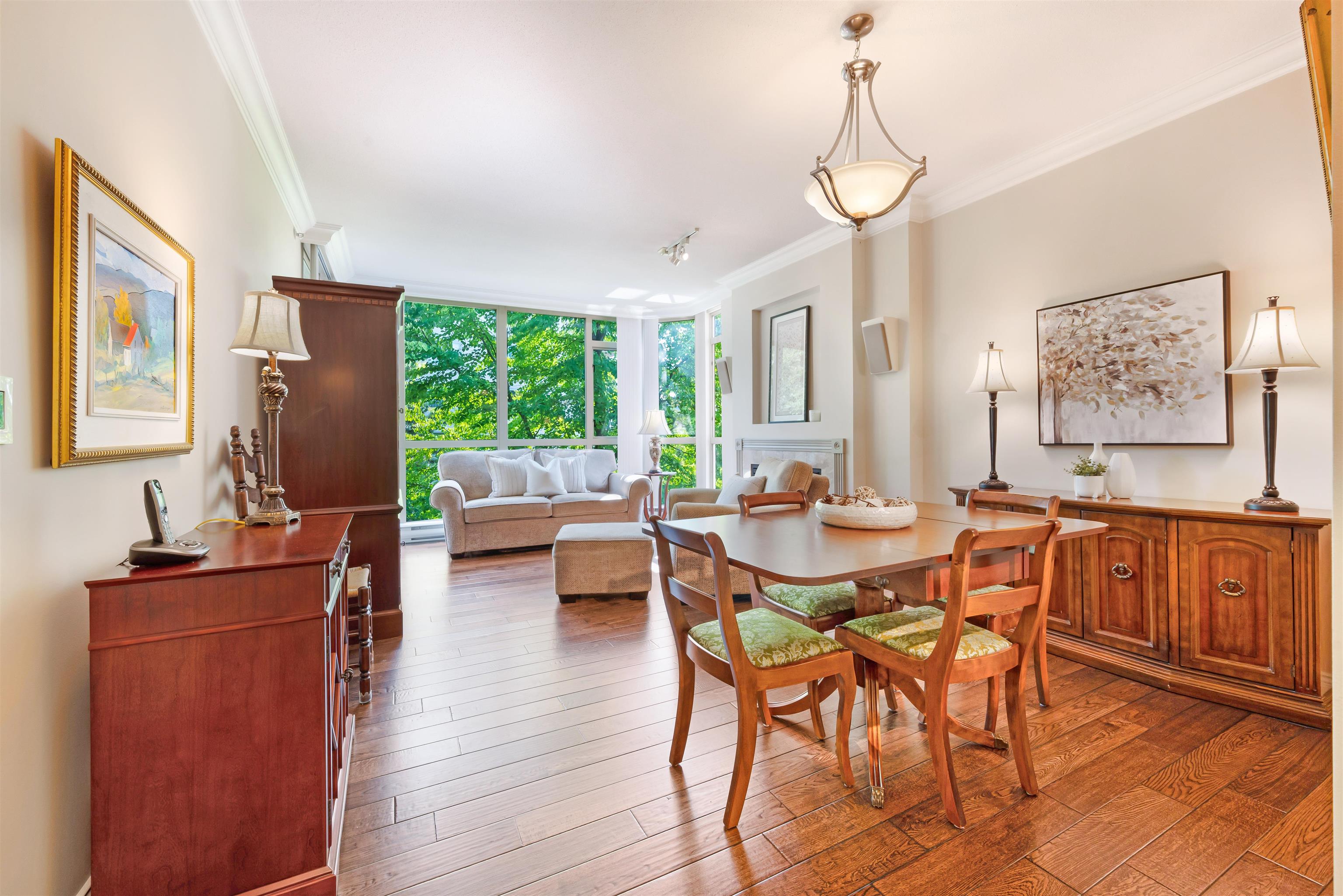 160 West Keith Road #302, North Vancouver, BC V7M 3M2
