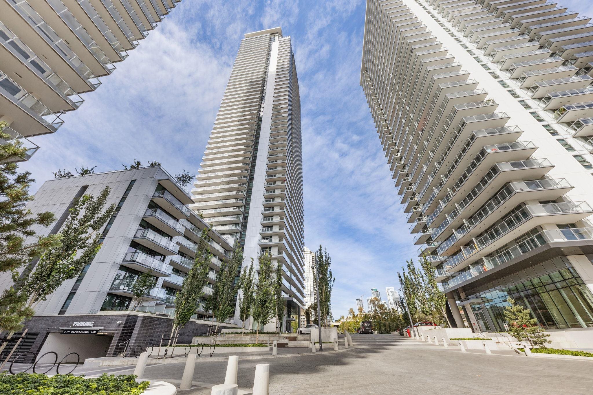 3809 Evergreen Place #1607, Burnaby, BC V3J 0M1
