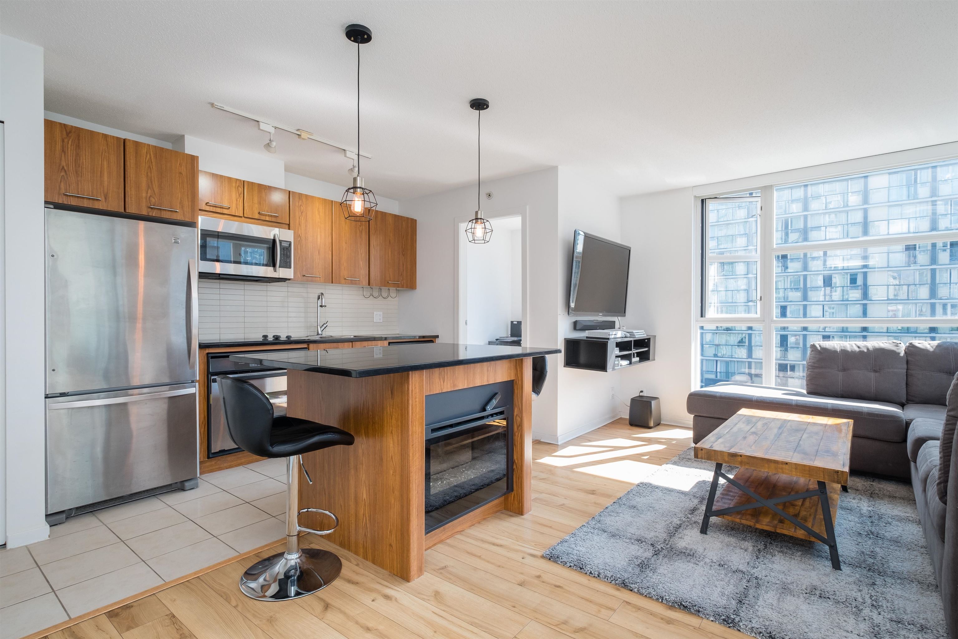 1199 Seymour Street #608, Vancouver, BC V6B 1K3