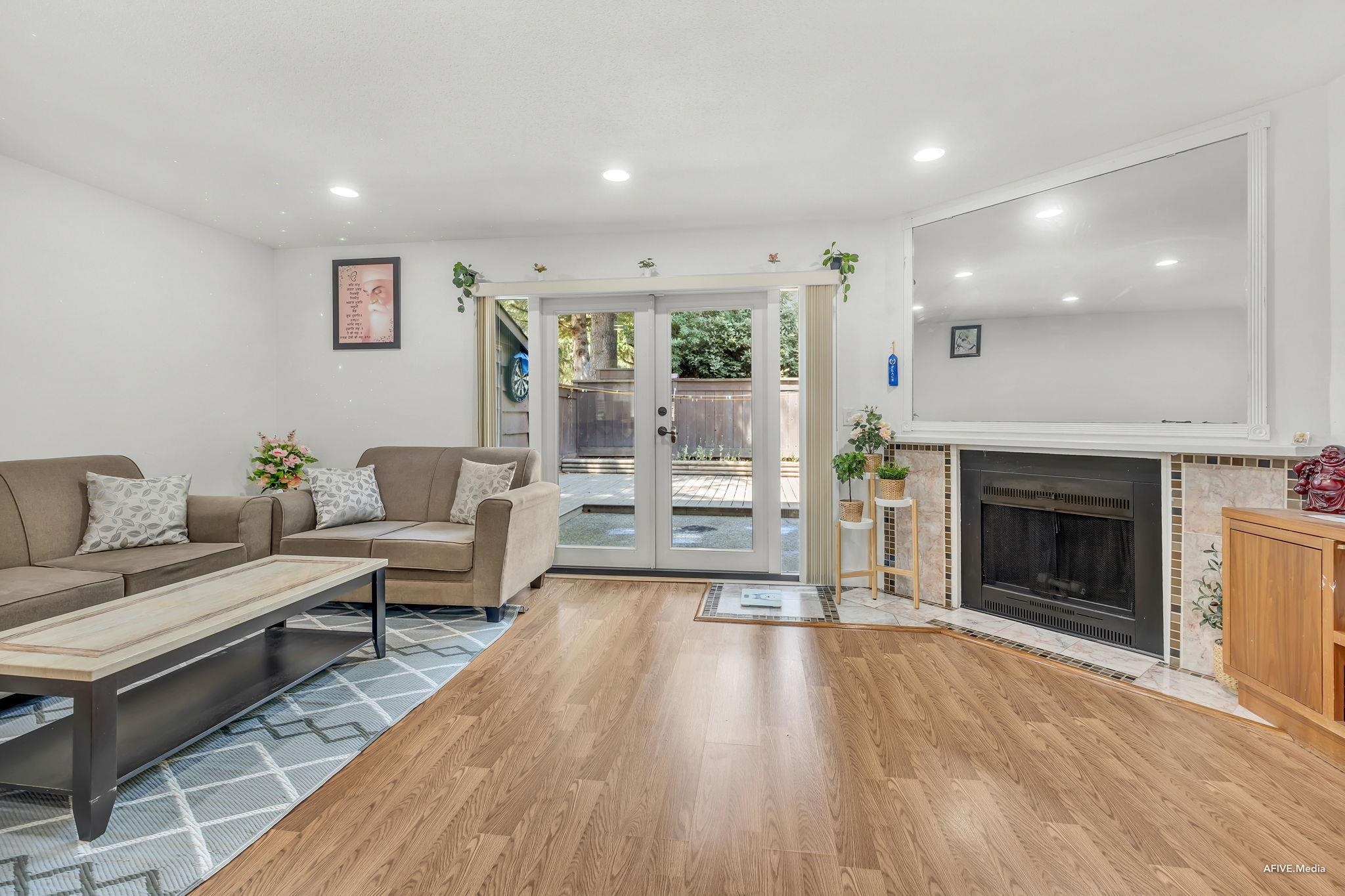 9452 Prince Charles Boulevard #unit 256, Surrey, BC V3V 1S6
