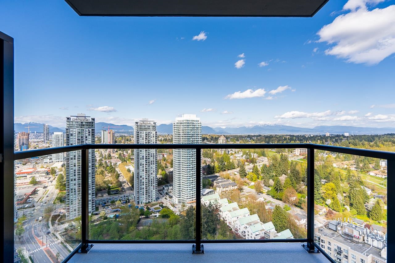 13725 George Junction #3307, Surrey, BC V3T 4Y3