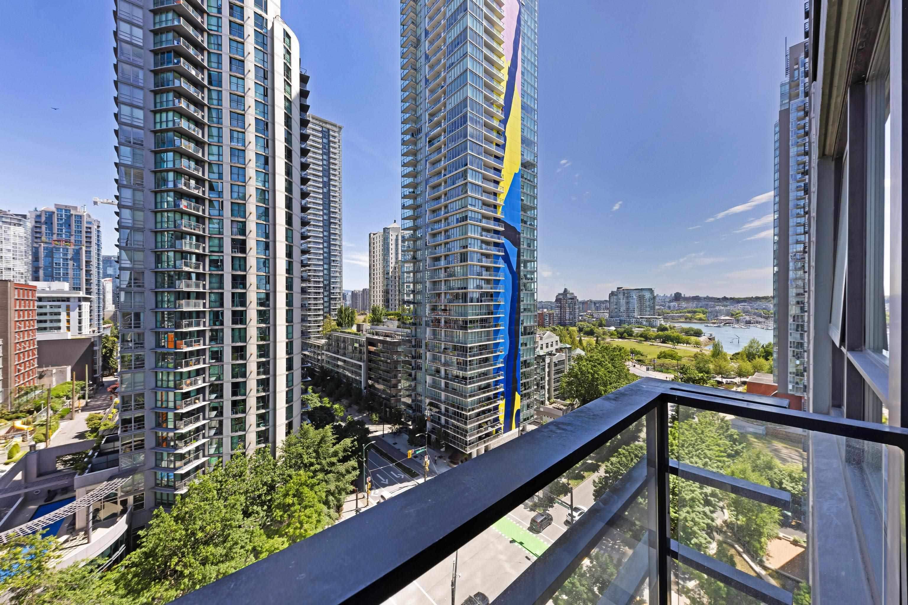 1495 Richards Street #1607, Vancouver, BC V6Z 3E3