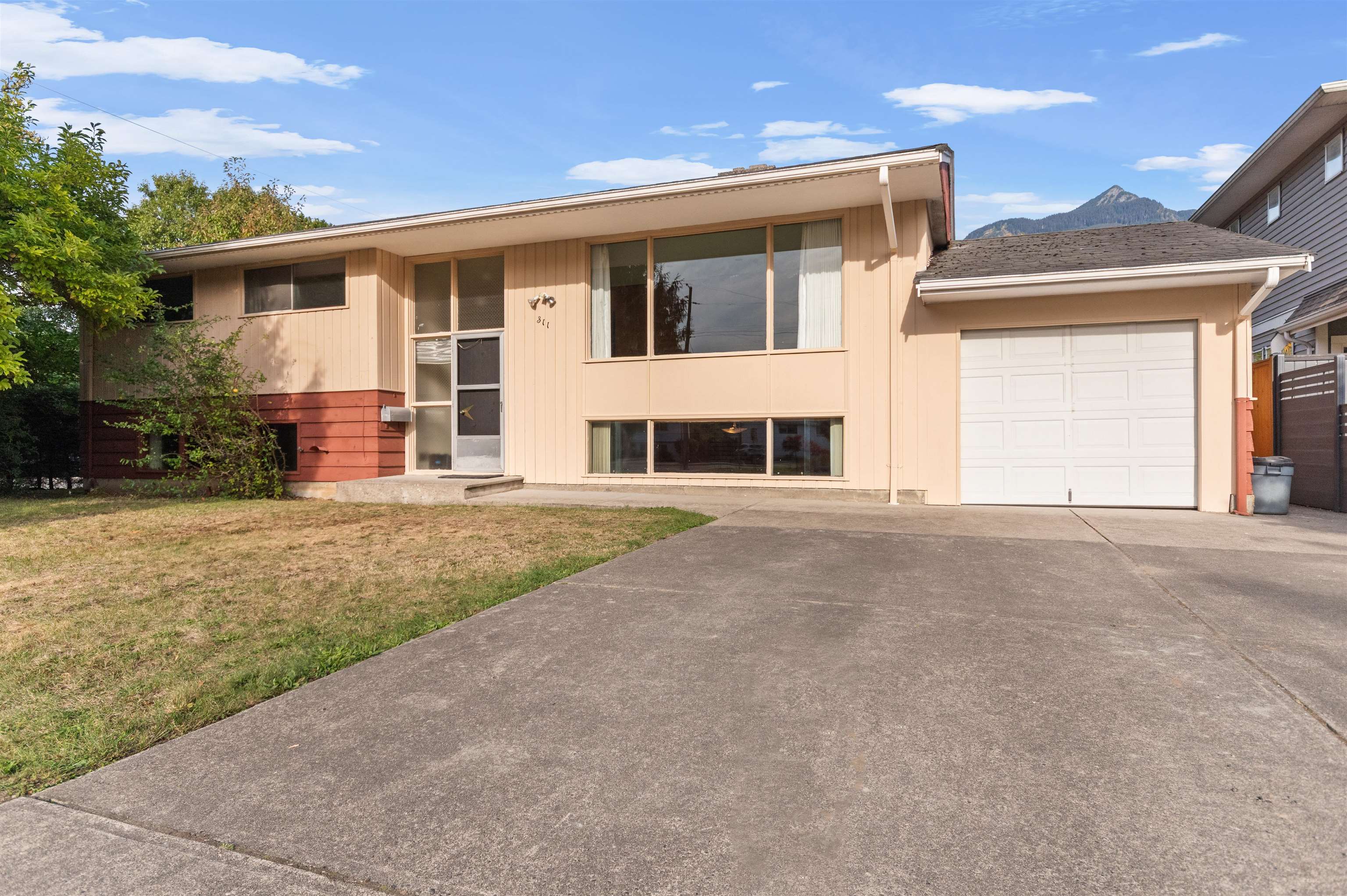 311 Allison Avenue, Hope, BC V0X 1L0