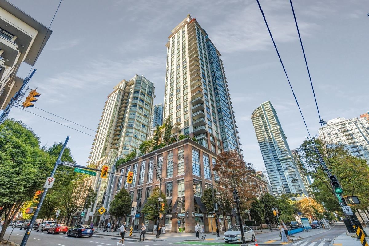 535 Smithe Street #301, Vancouver, BC V6B 0H2