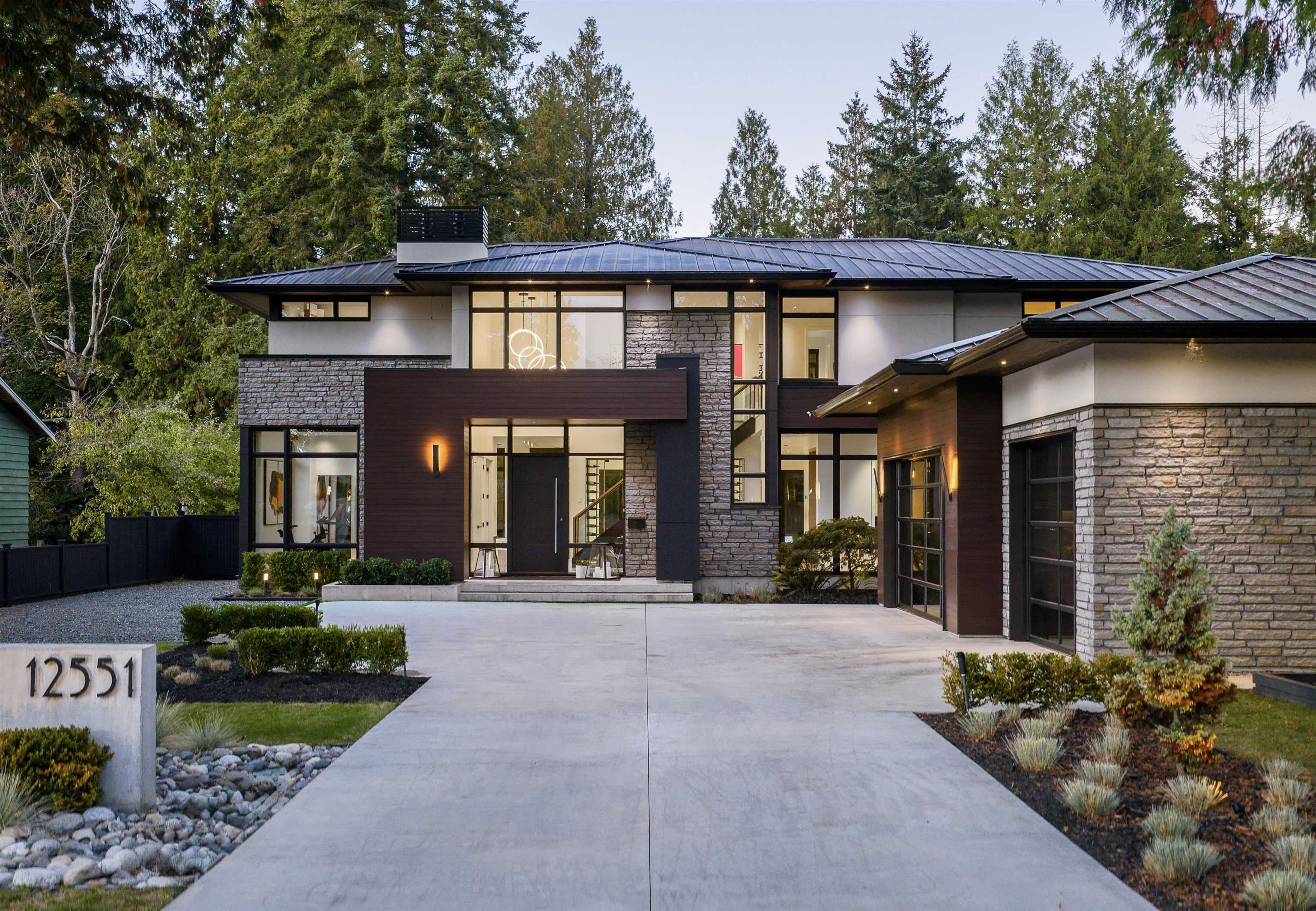 22 Avenue, Surrey, BC V4A 2B6