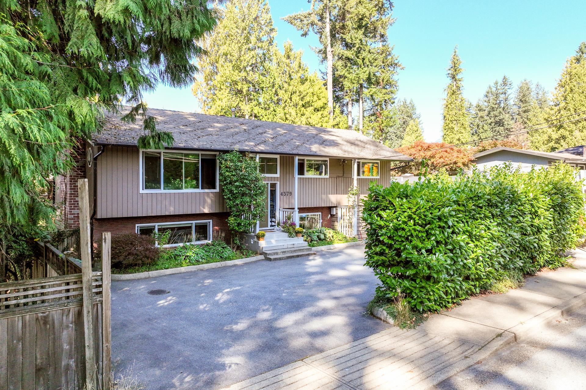 4379 Capilano Road, North Vancouver, BC V7R 4J8