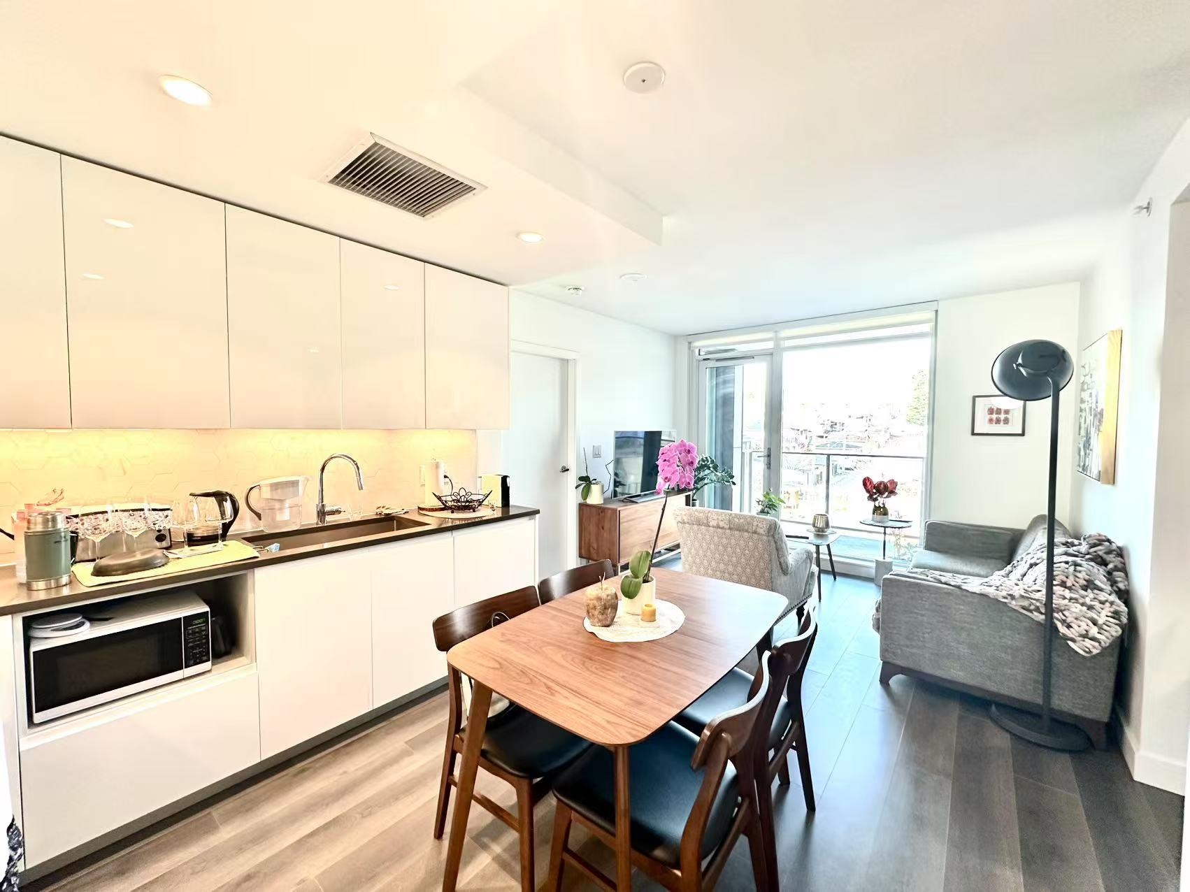 8181 Chester Street #416, Vancouver, BC V5X 0J9