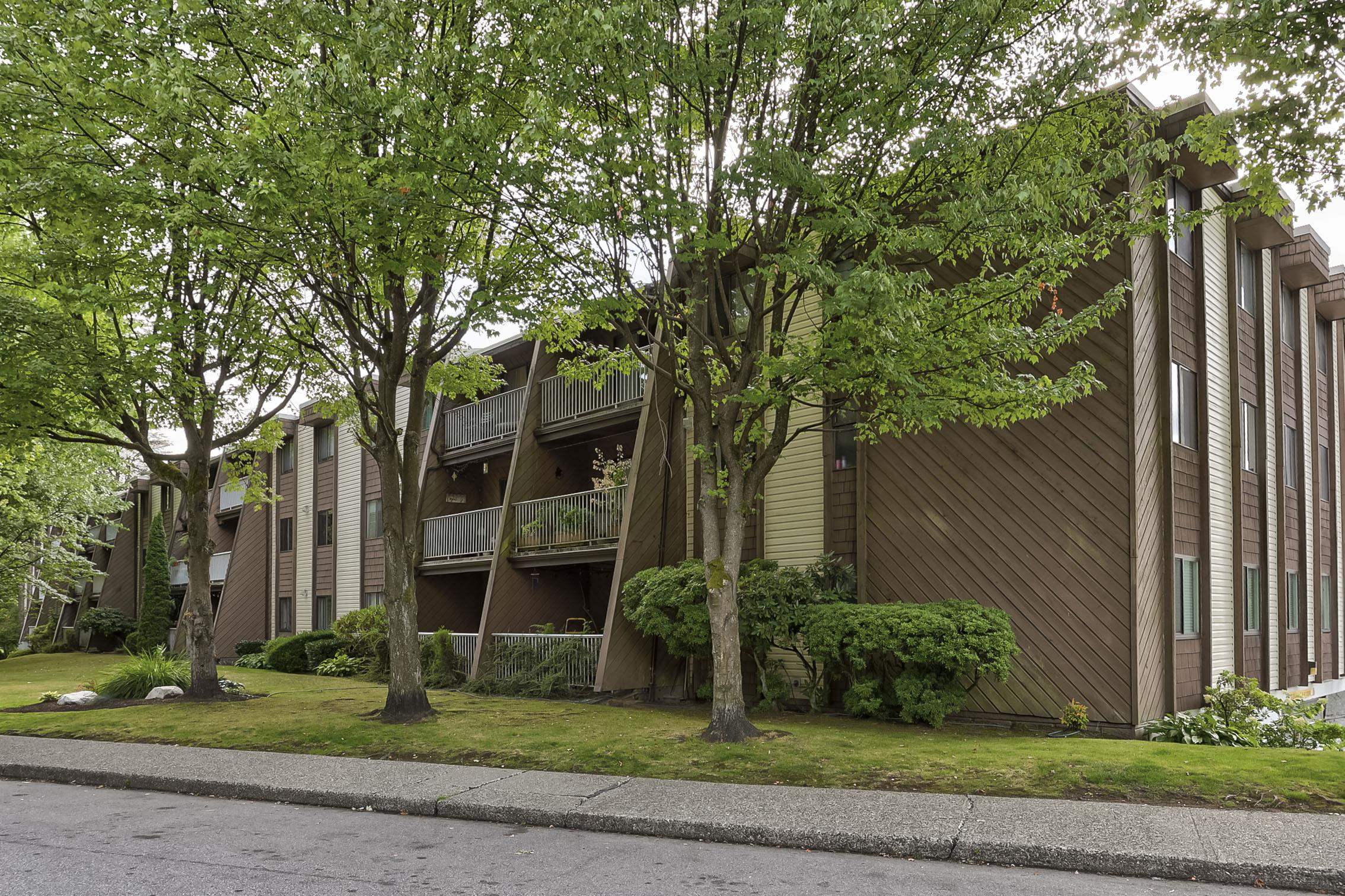 3921 Carrigan Court #214, Burnaby, BC V3N 4J7