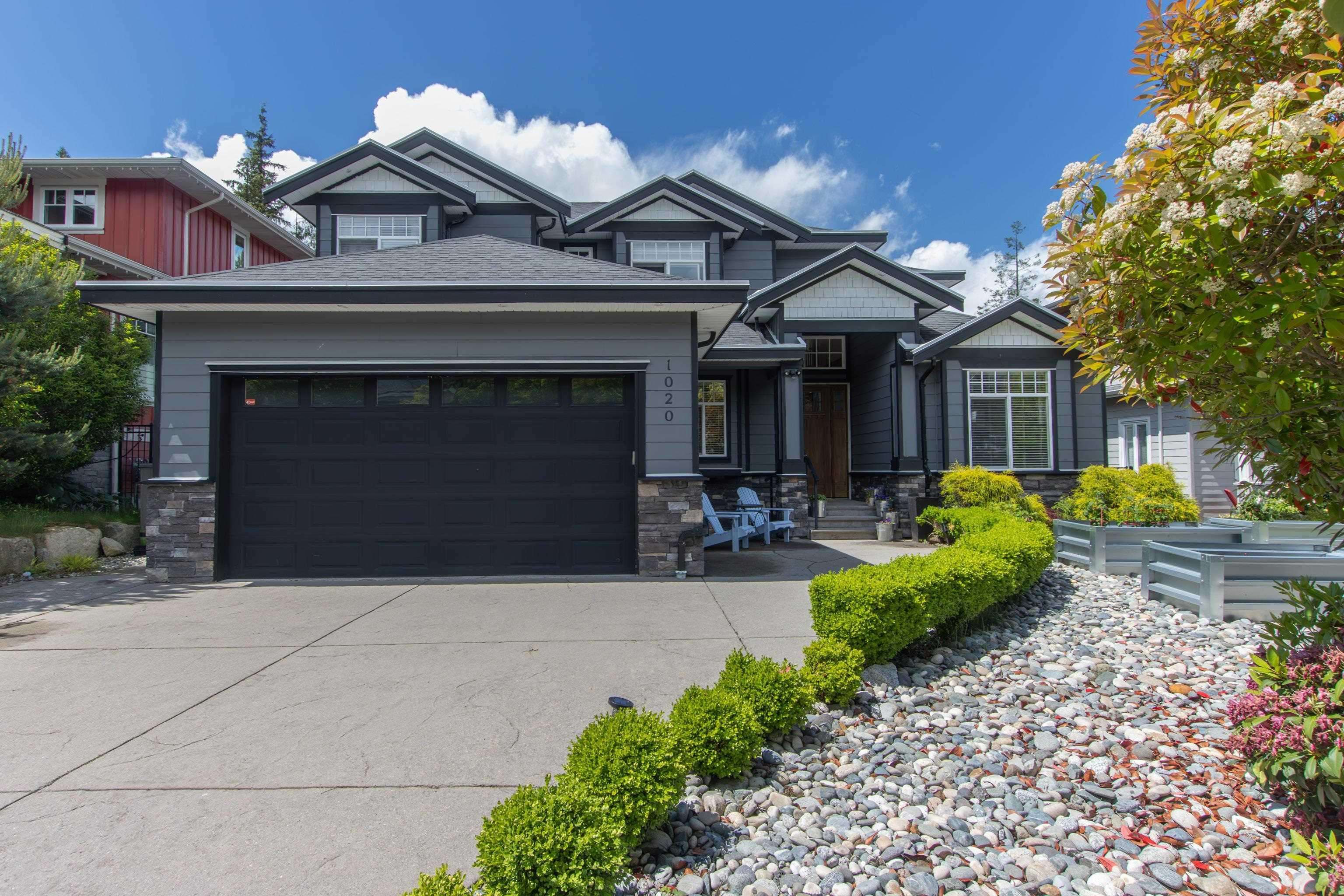 1020 Jay Crescent, Squamish, BC V8B 0P2