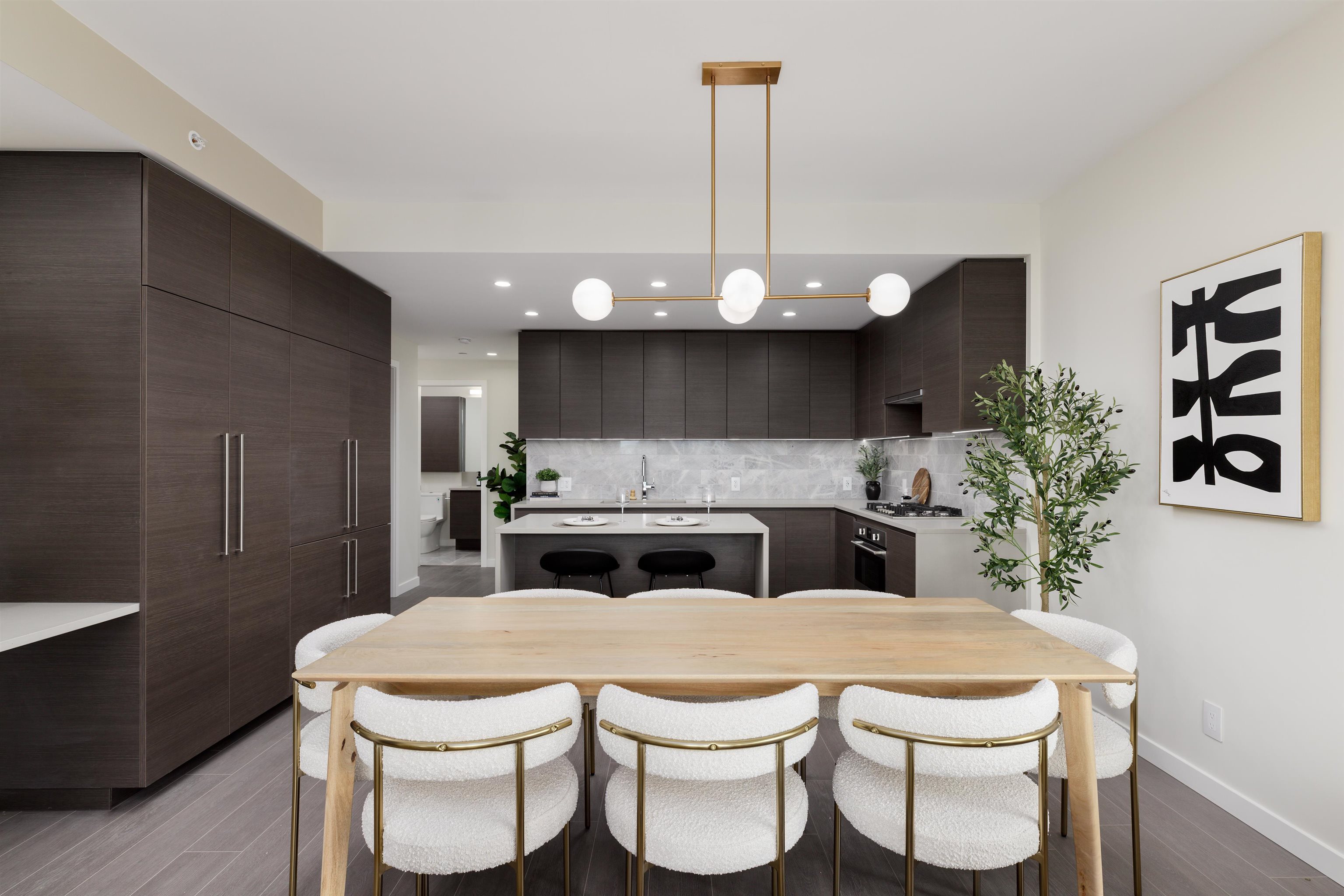 4168 Lougheed Highway #807, Burnaby, BC V0V 0V0