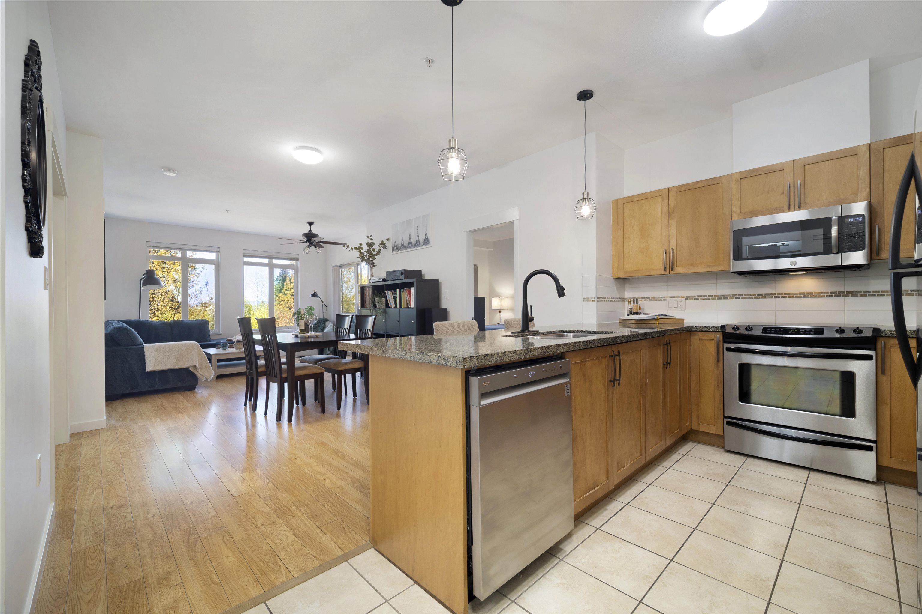 12350 Harris Road #323, Pitt Meadows, BC V3Y 0C5