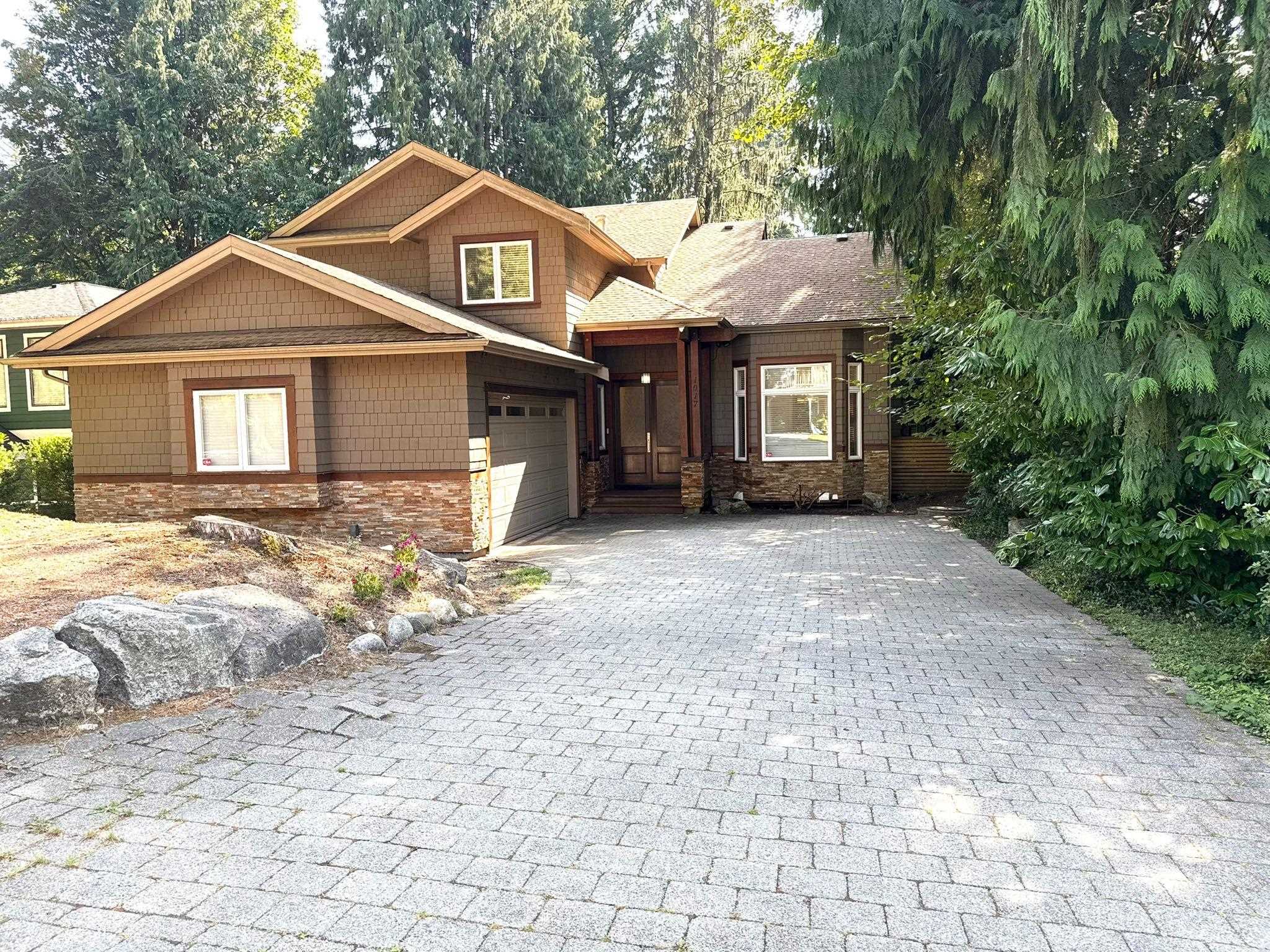 1017 Canyon Boulevard, North Vancouver, BC V7R 2K3