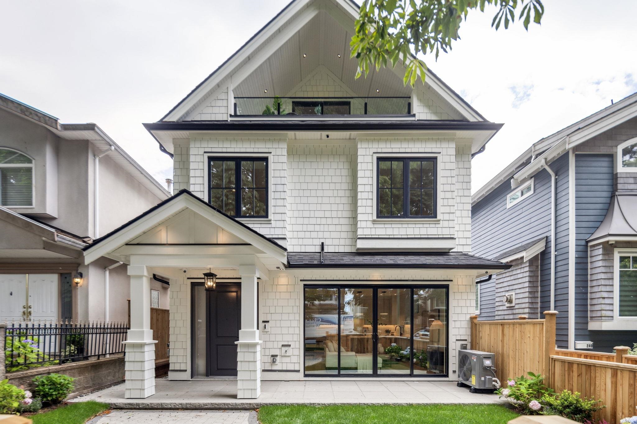 250 East 39th Avenue #2, Vancouver, BC V5W 1K2